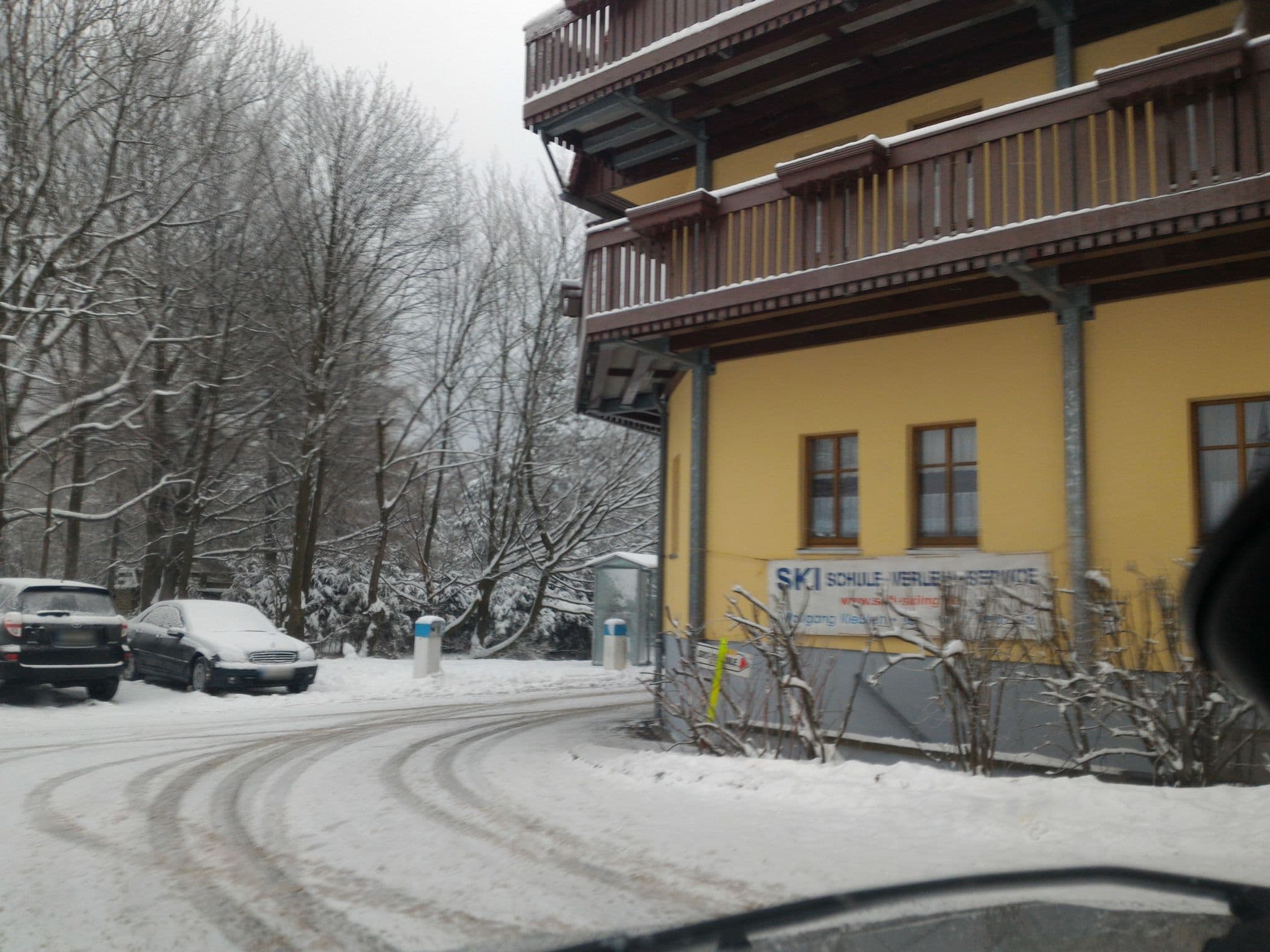 Street view near Rübezahlbaude, Kurort Jonsdorf — © fell3 (CC BY-SA · Mapillary)