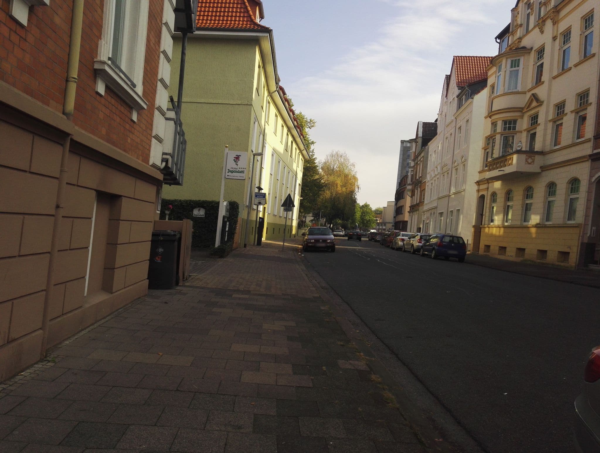 Street view near Hotel Jugendstil, Hameln — © aceini (CC BY-SA · Mapillary)