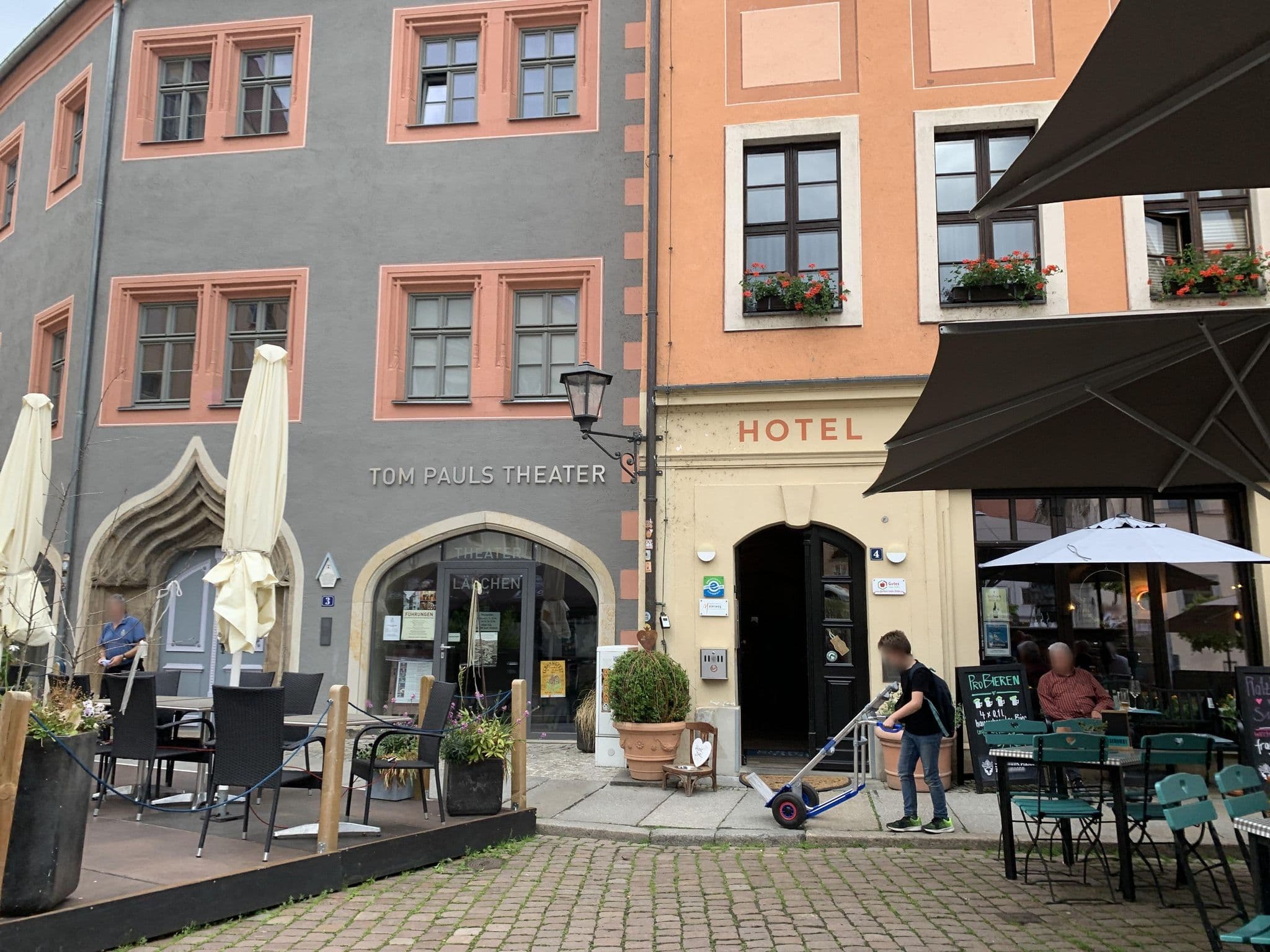 Street view near Pirn'scher Hof, Pirna — © hasienda (CC BY-SA · Mapillary)