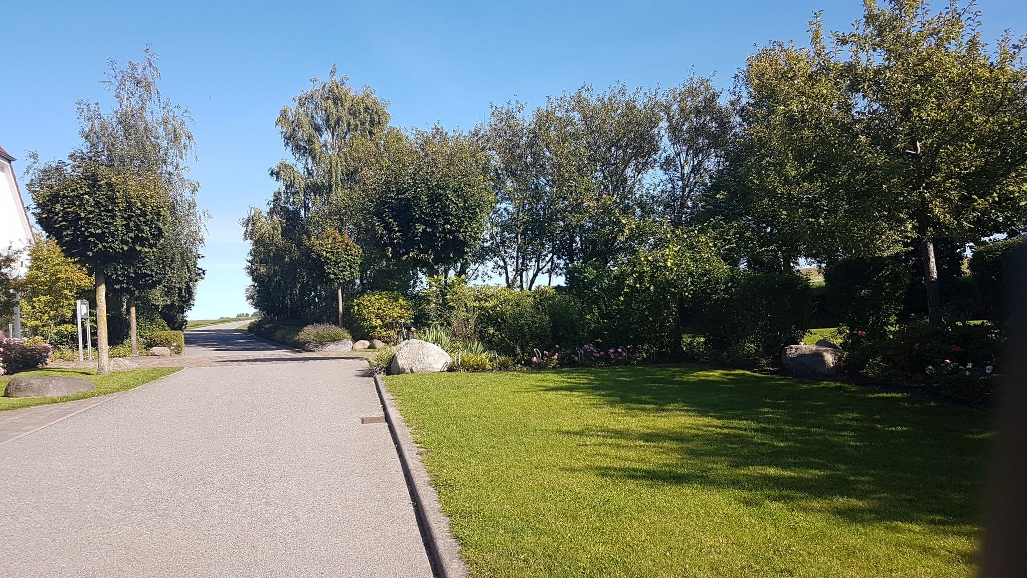Street view near Der wilde Schwan, Sagard — © snowdiver (CC BY-SA · Mapillary)