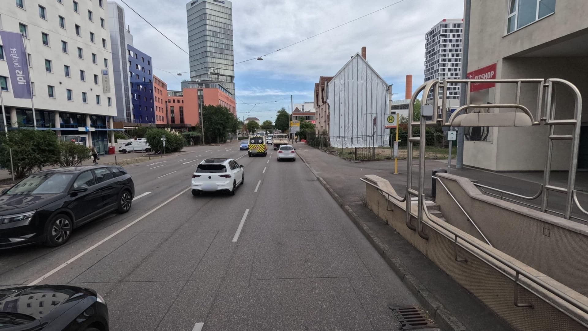 Street view near ibis budget Stuttgart City Nord, Stuttgart Feuerbach — © bct (CC BY-SA · Mapillary)