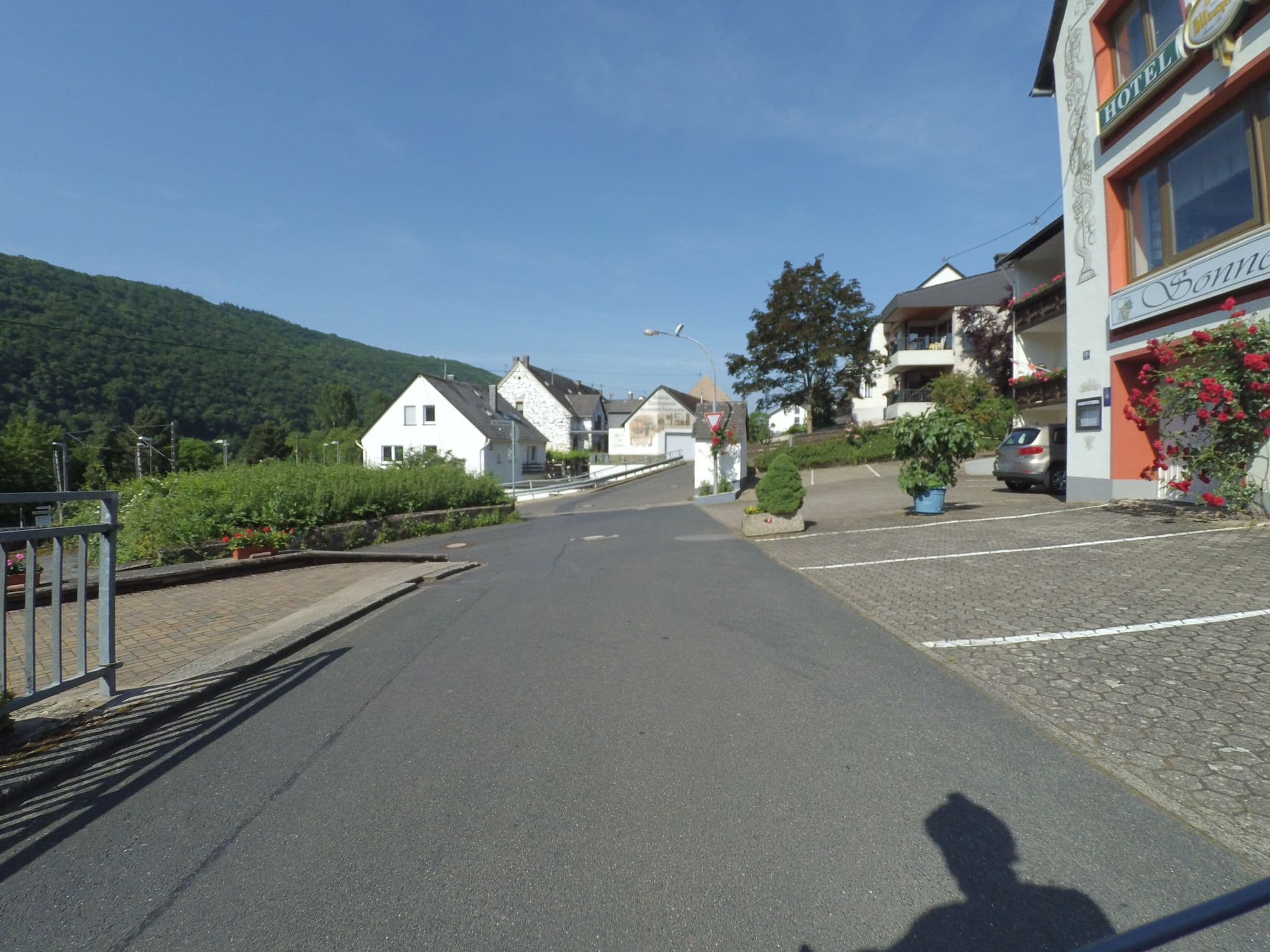 Street view near Sonnenuhr, Treis-Karden — © peewee32 (CC BY-SA · Mapillary)