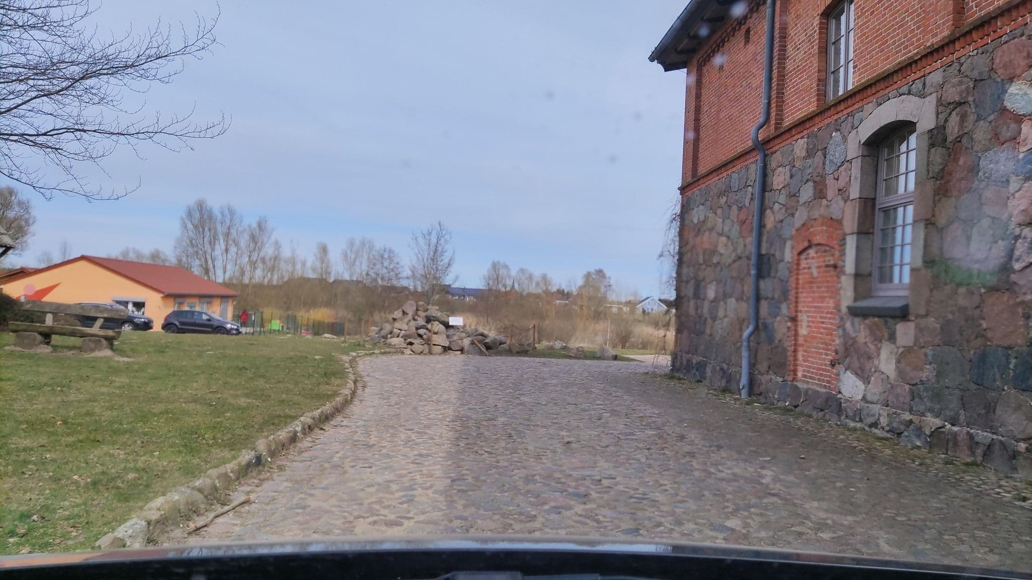 Street view near Bio-Landhotel "Zur Scheune", Röbel — © maditet (CC BY-SA · Mapillary)