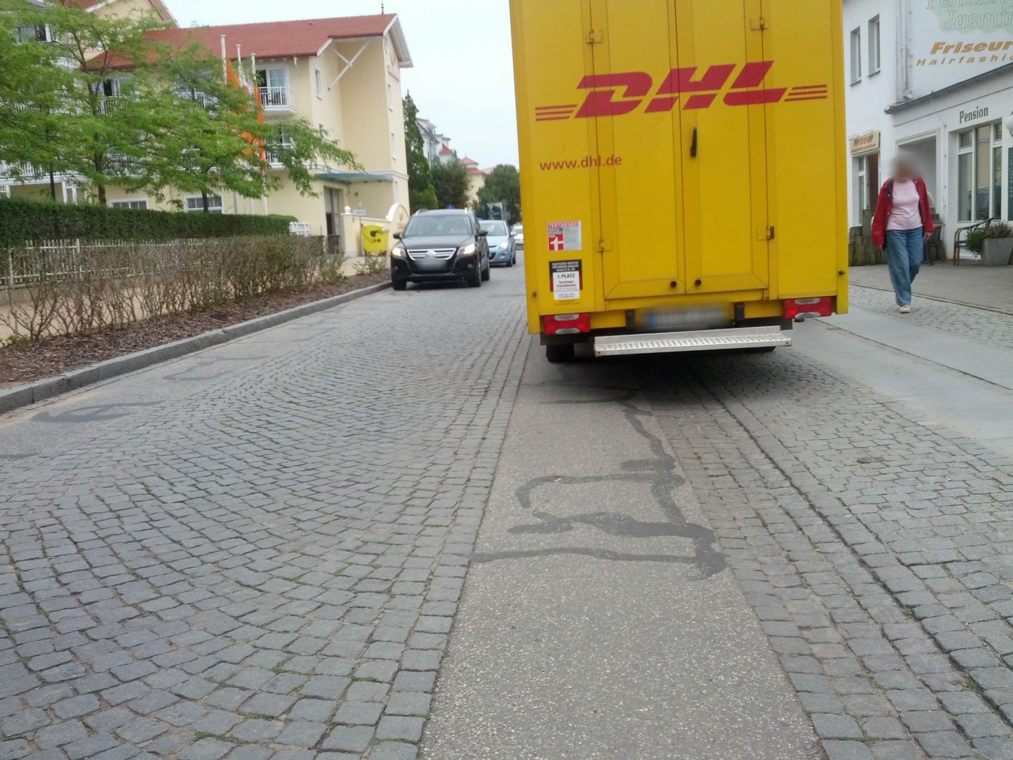 Street view near Villa Astoria-Suiten am Meer, Ostseebad Kühlungsborn — © zoegglmeyr (CC BY-SA · Mapillary)