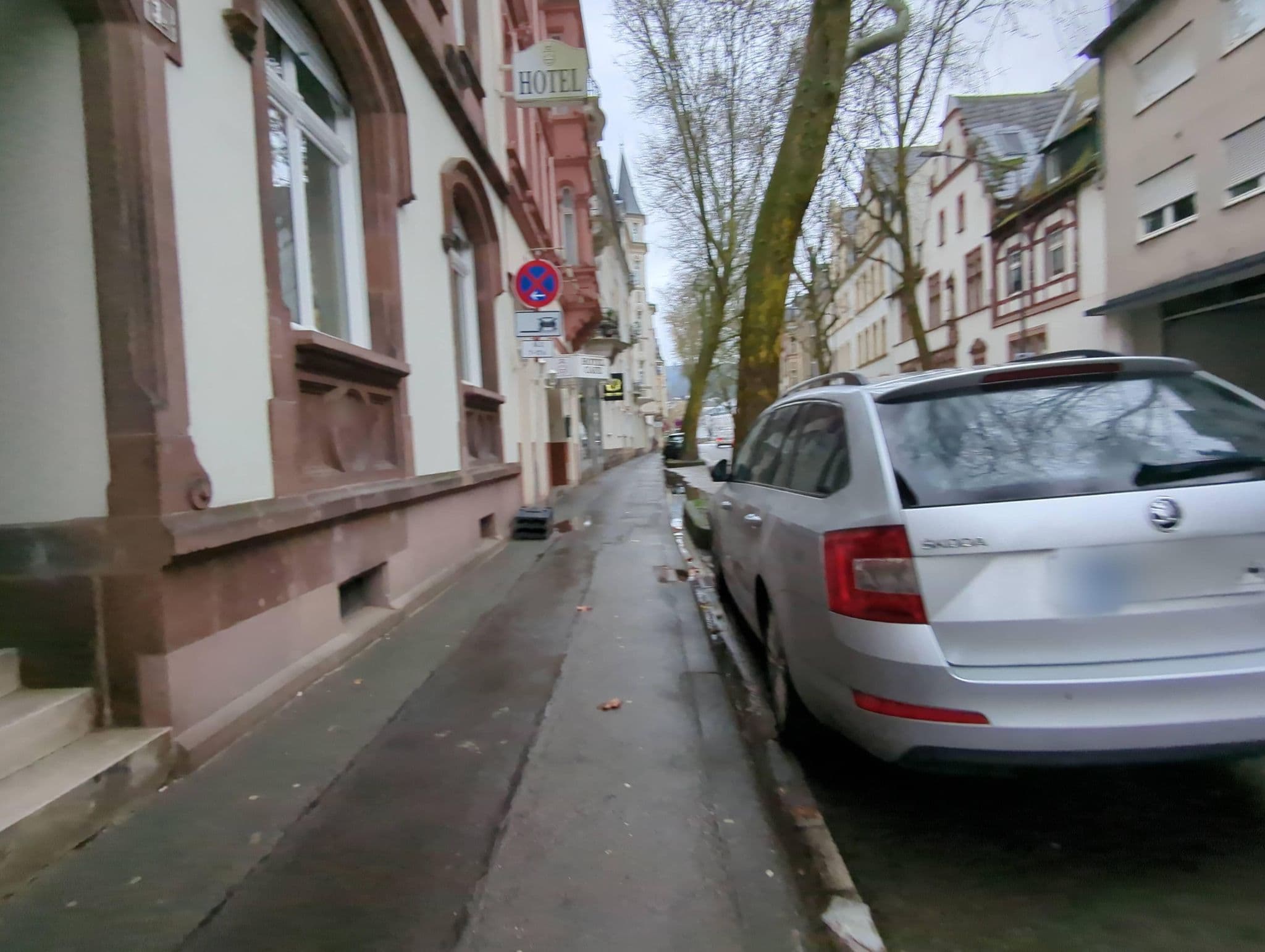 Street view near Astoria Hotel, Trier — © miguel_andrade (CC BY-SA · Mapillary)