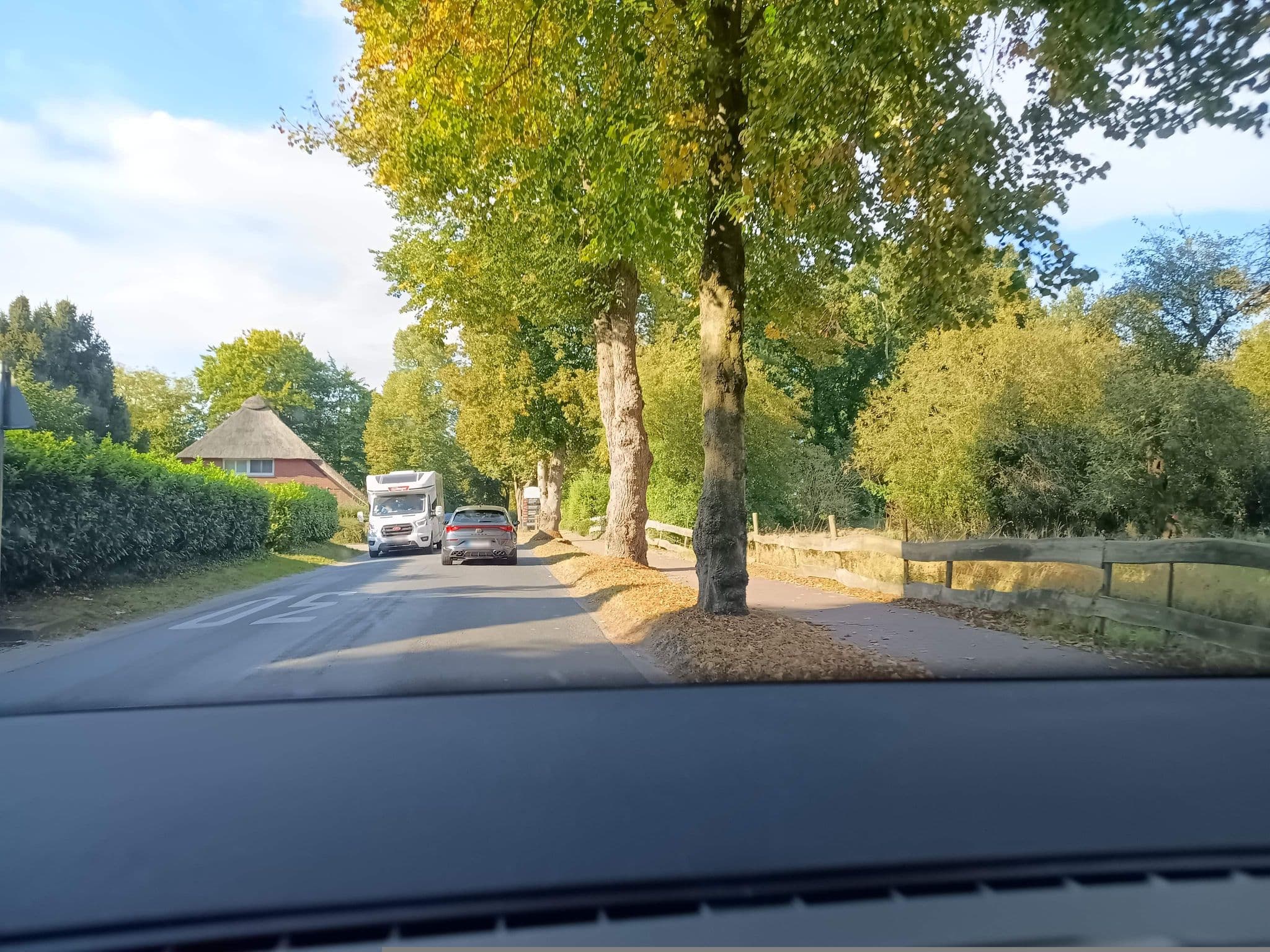 Street view near Ferienhaus Unter der Buche, Varel — © zuse (CC BY-SA · Mapillary)
