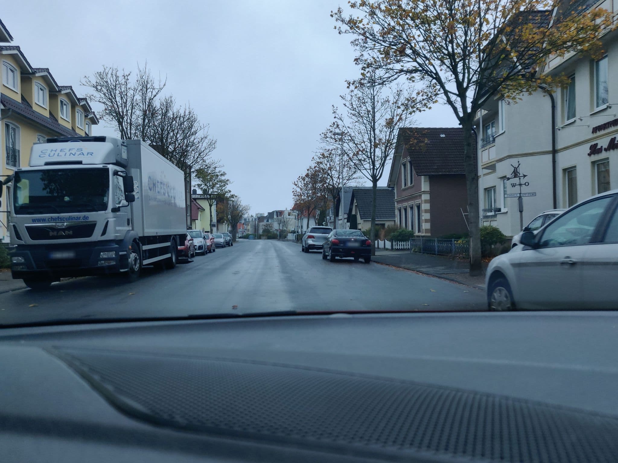 Street view near Hus Möhlenbarg, Cuxhaven — © mighty_eighty (CC BY-SA · Mapillary)