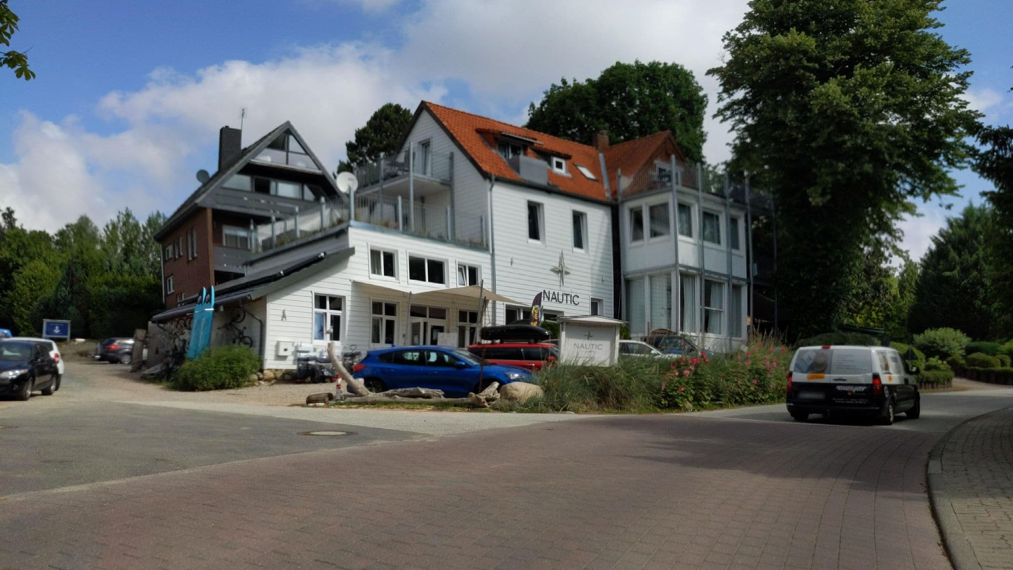 Street view near Nautic Strandhotel, Sierksdorf — © rasmustravemnd (CC BY-SA · Mapillary)
