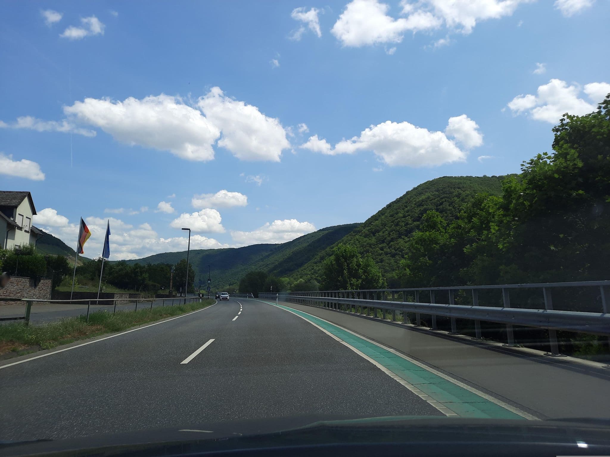 Street view near Hotel Sewenig, Treis-Karden — © Lowiekse (CC BY-SA · Mapillary)