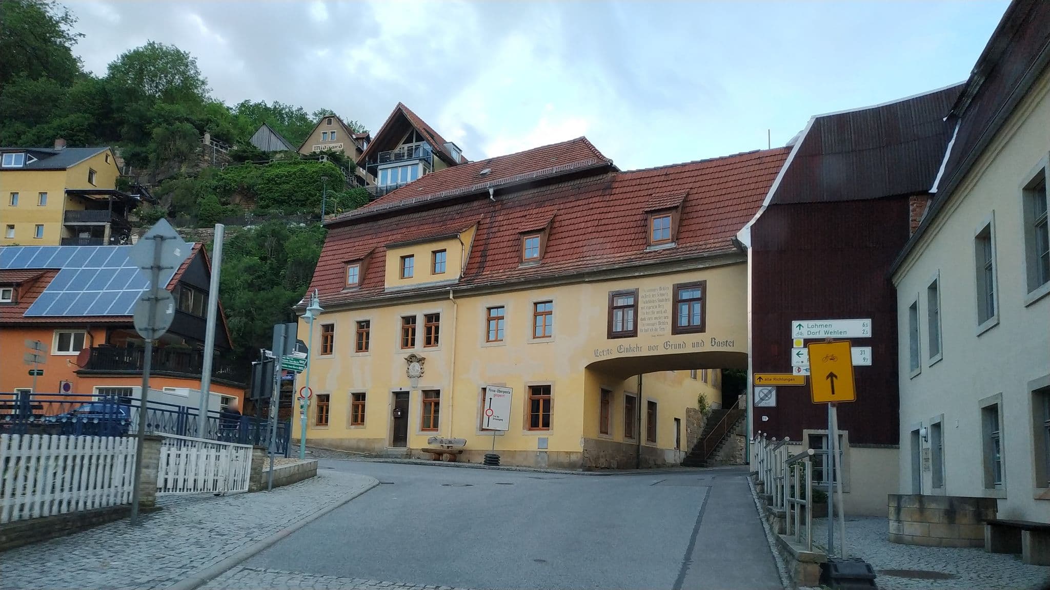 Street view near Wehlener Hof, Stadt Wehlen — © awesamarama (CC BY-SA · Mapillary)