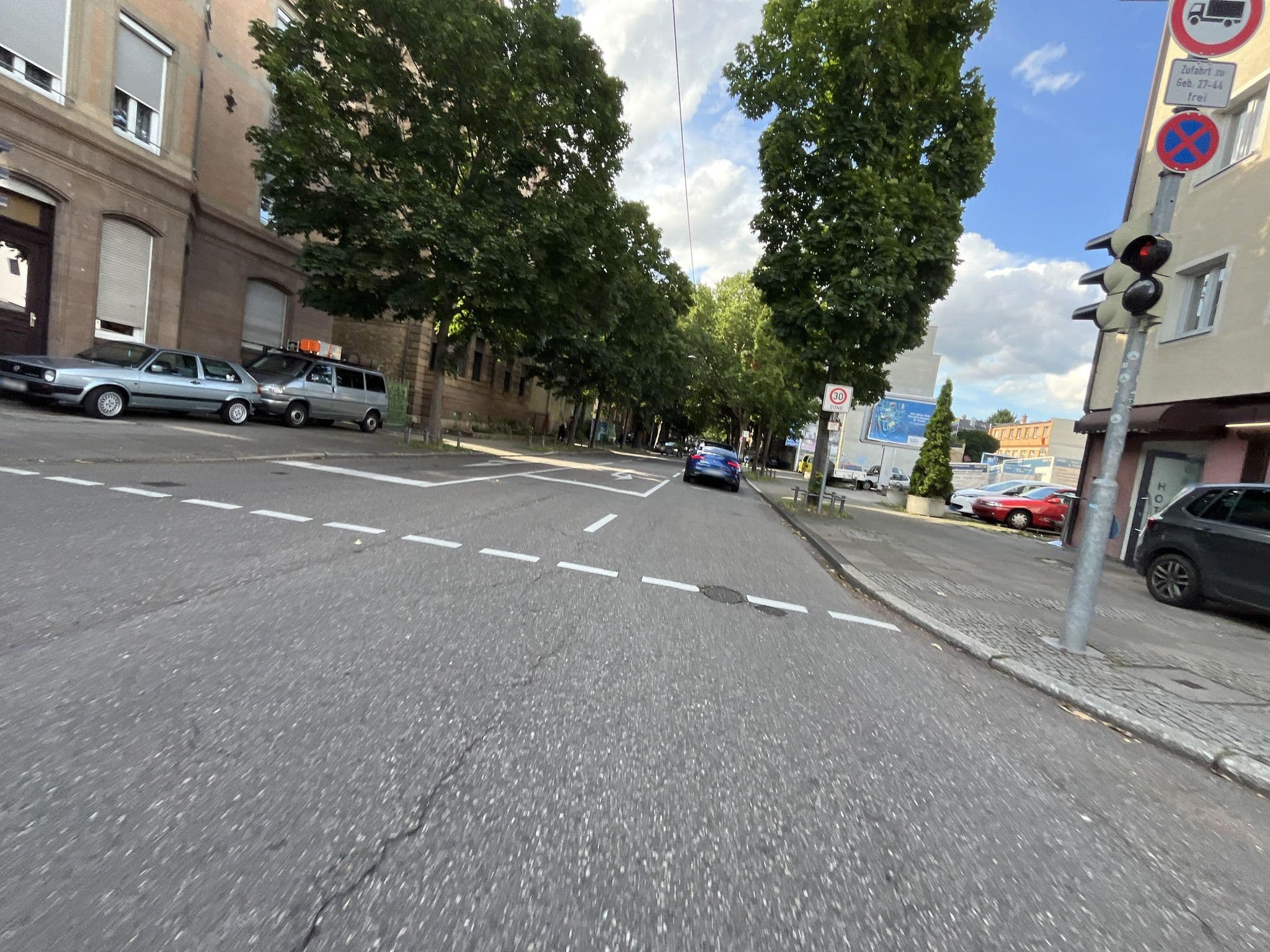 Street view near Geissler, Stuttgart-Ost — © tobi7524 (CC BY-SA · Mapillary)