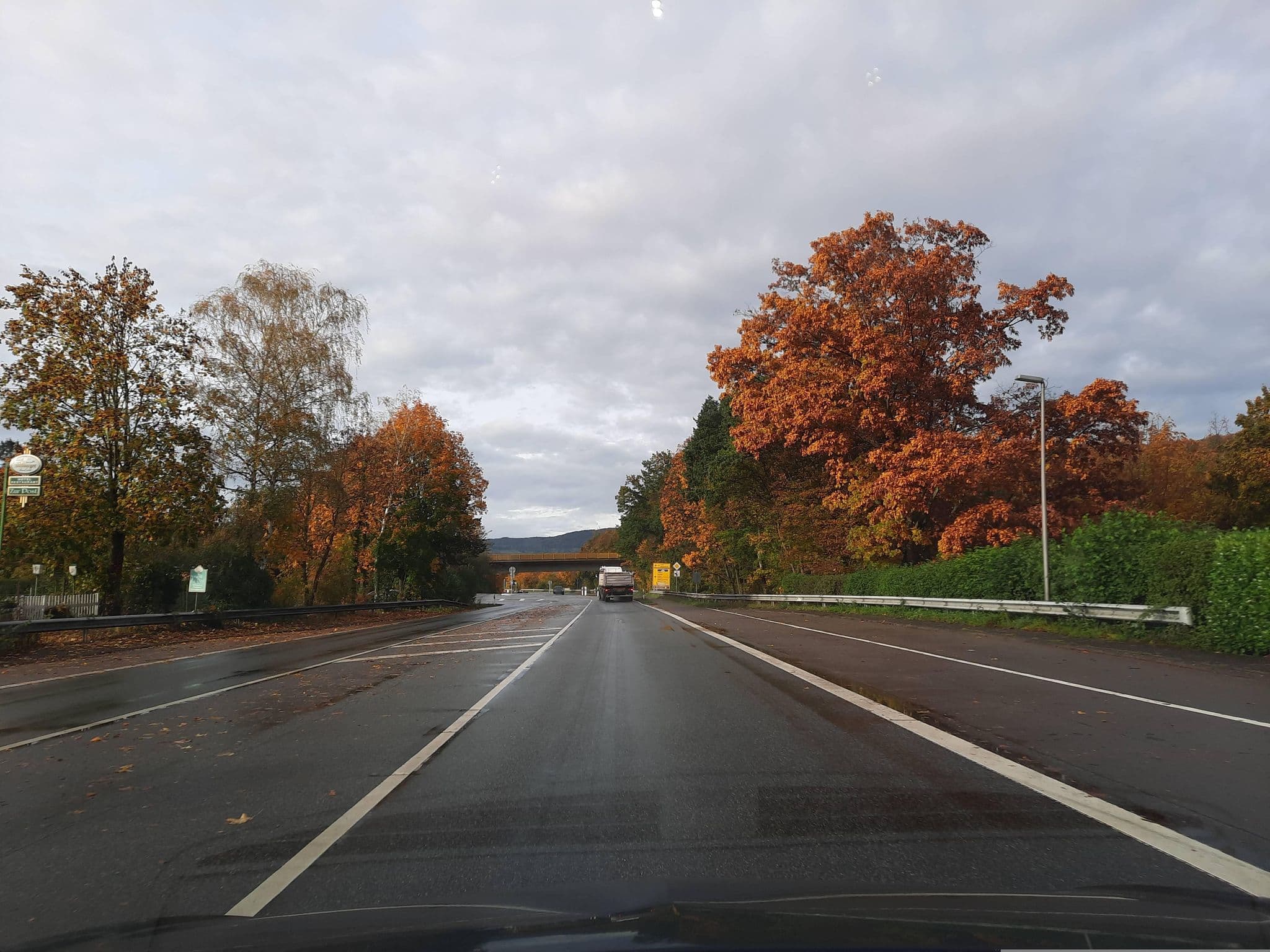 Street view near Weisser Bär, Lieser — © Lowiekse (CC BY-SA · Mapillary)