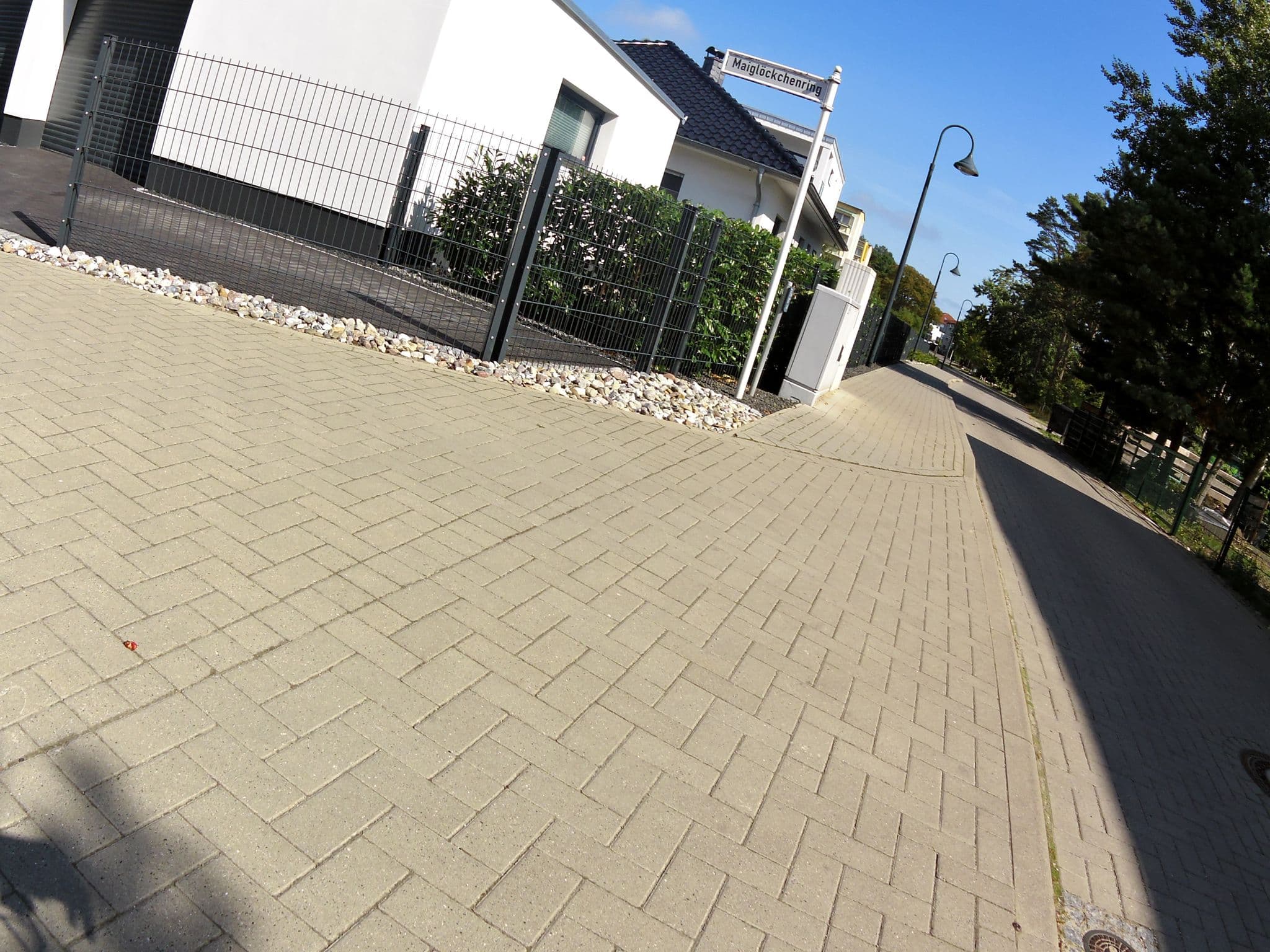 Street view near Nebengebäude Hotel Nordkap, Karlshagen — © zoegglmeyr (CC BY-SA · Mapillary)