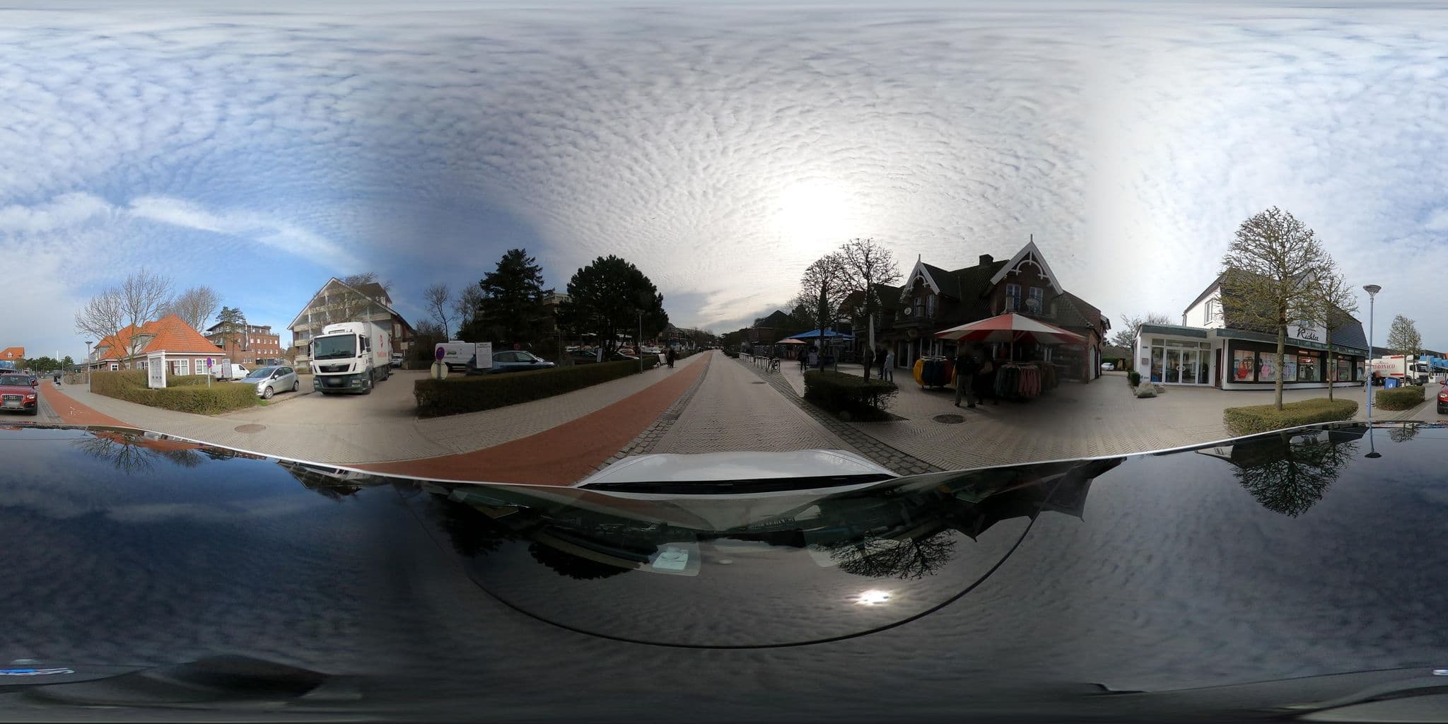 Street view near Hotel Strandburg, Sankt Peter-Ording — © peterleth (CC BY-SA · Mapillary)