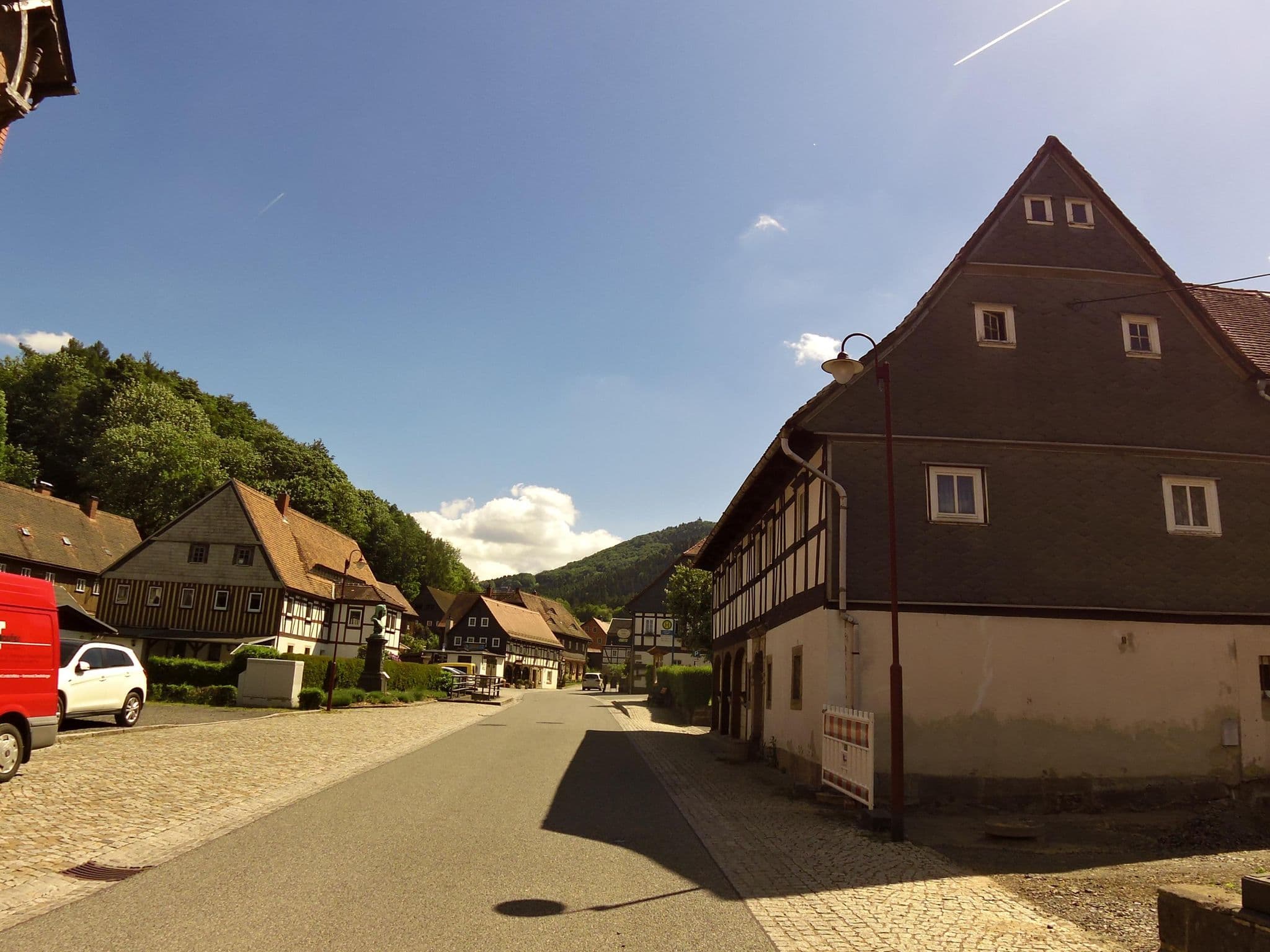 Street view near Kaiserliches Postamt, Kurort Jonsdorf — © fell3 (CC BY-SA · Mapillary)
