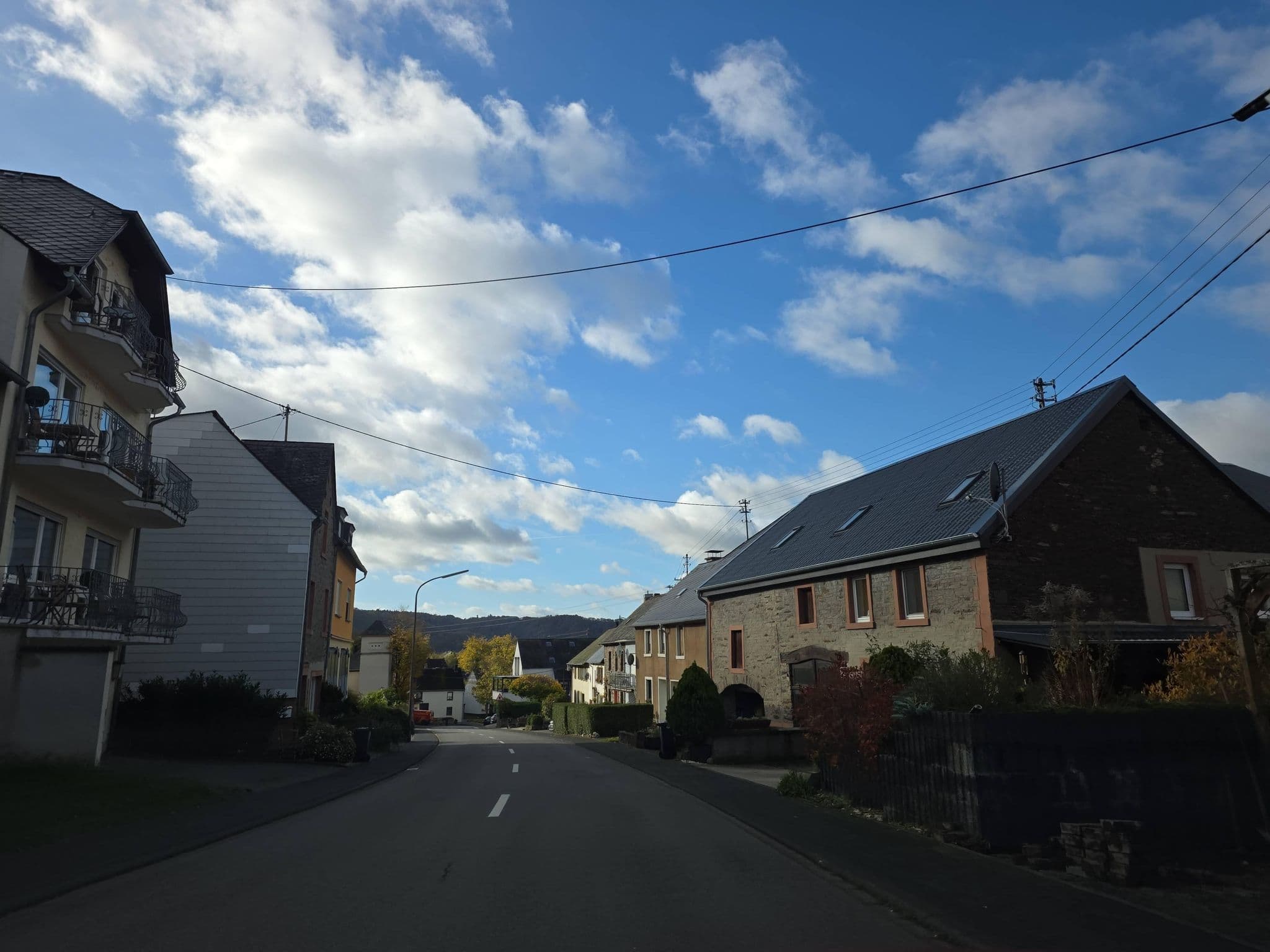 Street view near Moselblick, Piesport — © ma_rt_in (CC BY-SA · Mapillary)