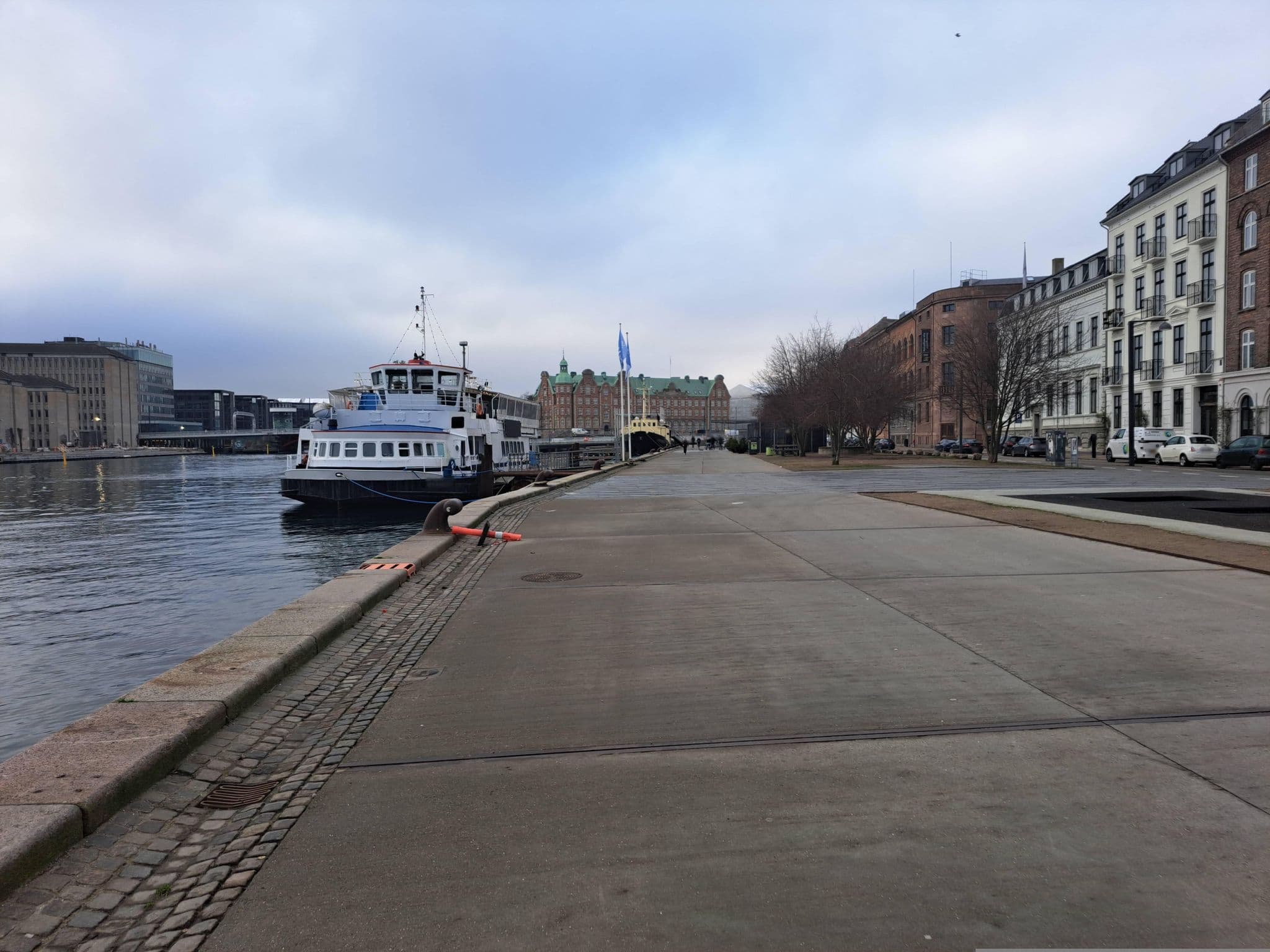 Street view near Copenhagen Strand, Christianshavn — © tzzzz (CC BY-SA · Mapillary)