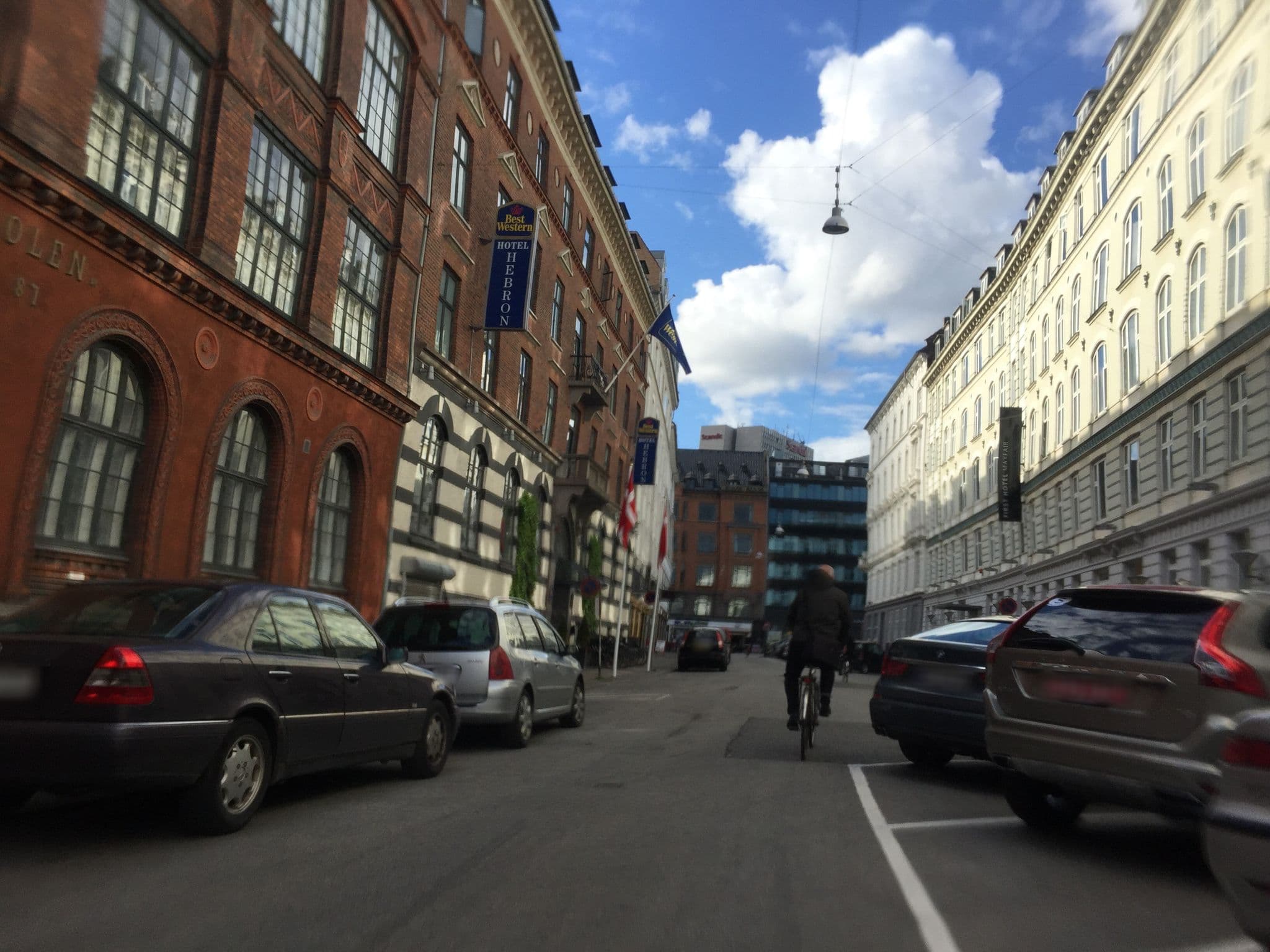Street view near Hebron, Copenhagen — © oermen (CC BY-SA · Mapillary)