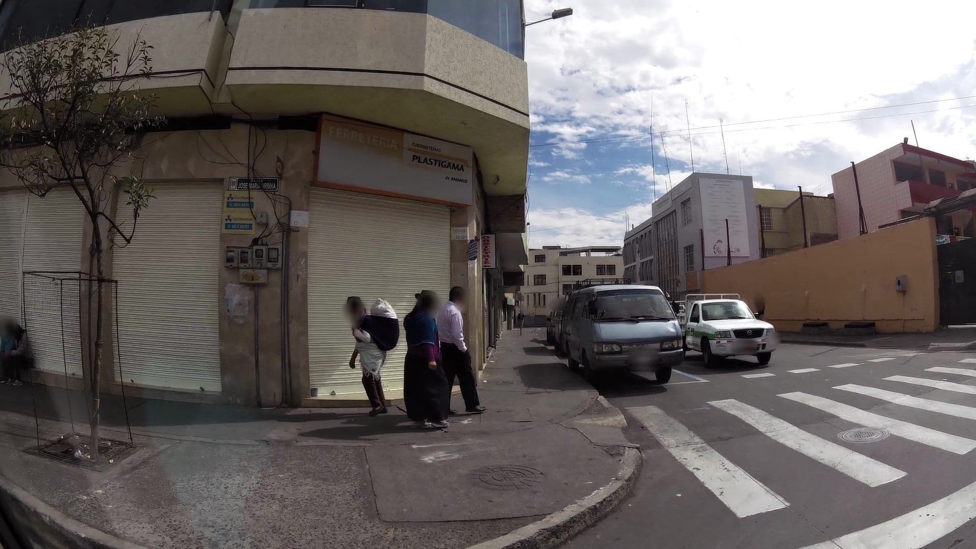 Street view near residencial, Ambato — © kaartcam (CC BY-SA · Mapillary)