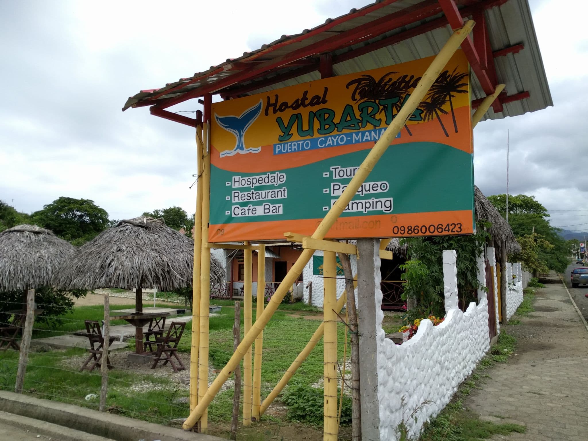 Street view near Hostal Yubarta, Jipijapa — © janvanbekkum (CC BY-SA · Mapillary)