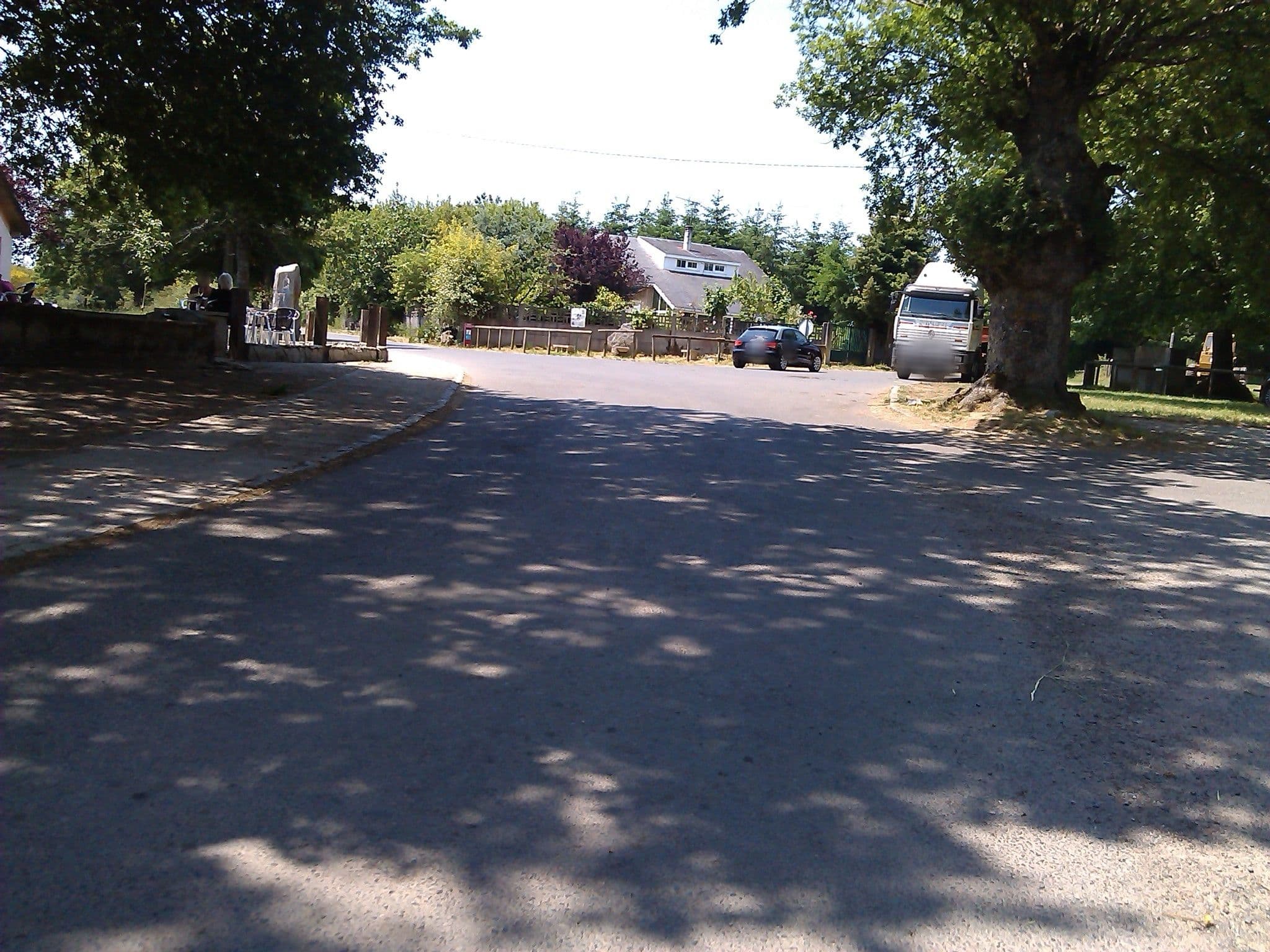 Street view near Pensión Eirexe, Monterroso — © changchun1 (CC BY-SA · Mapillary)