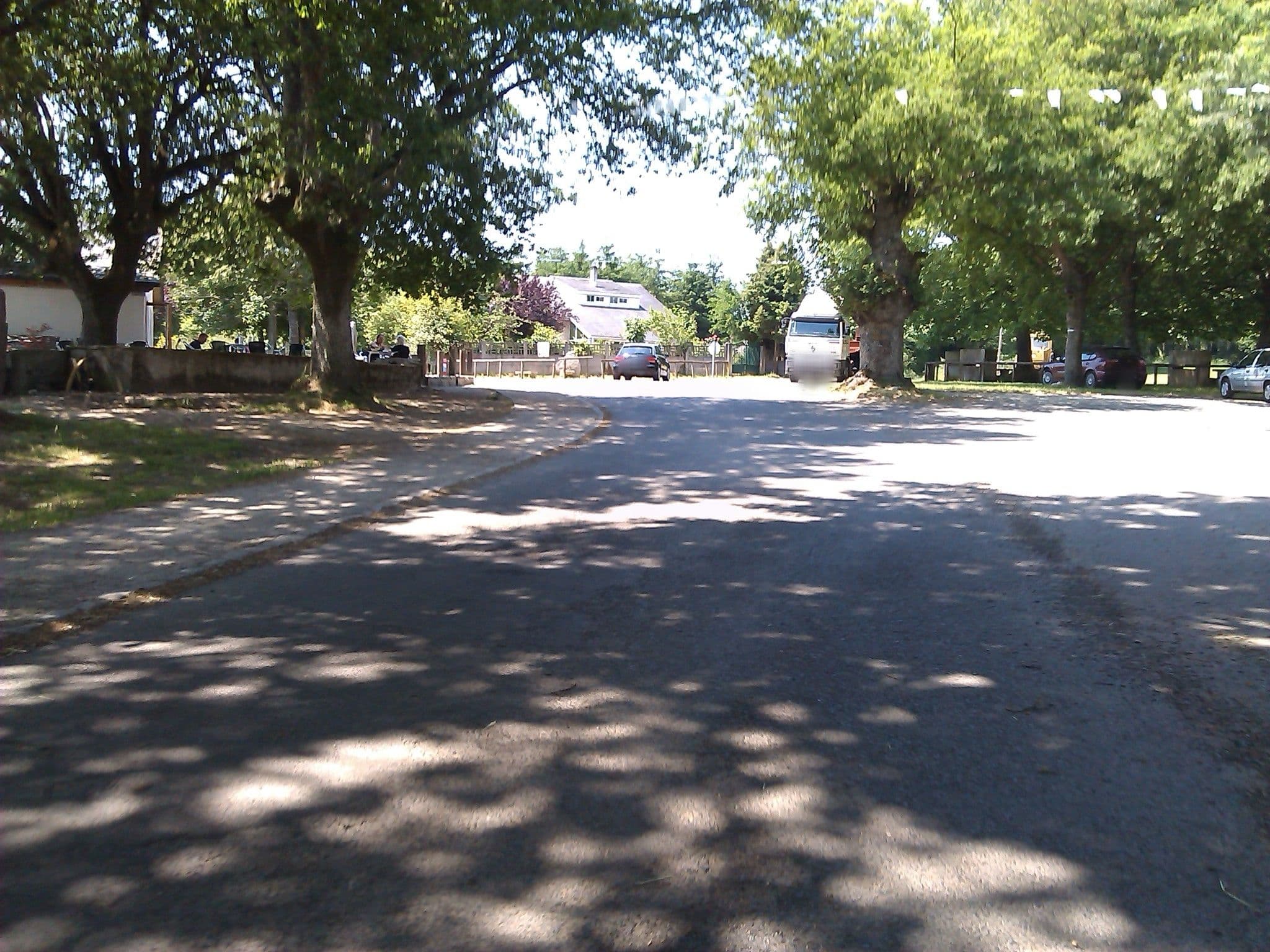 Street view near Albergue de Peregrinos da Eirexe de Ligonde, Monterroso — © changchun1 (CC BY-SA · Mapillary)