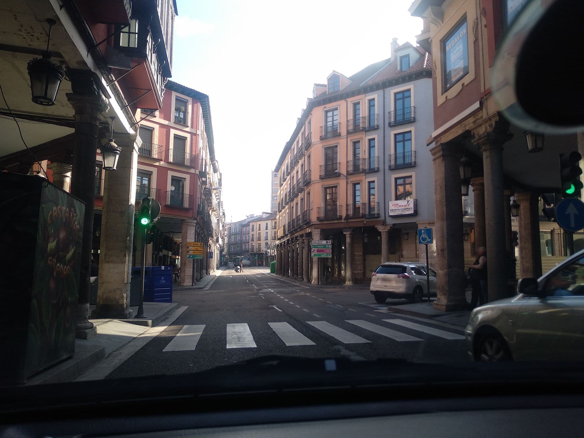 Street view near Hostal París, Valladolid — © garber (CC BY-SA · Mapillary)