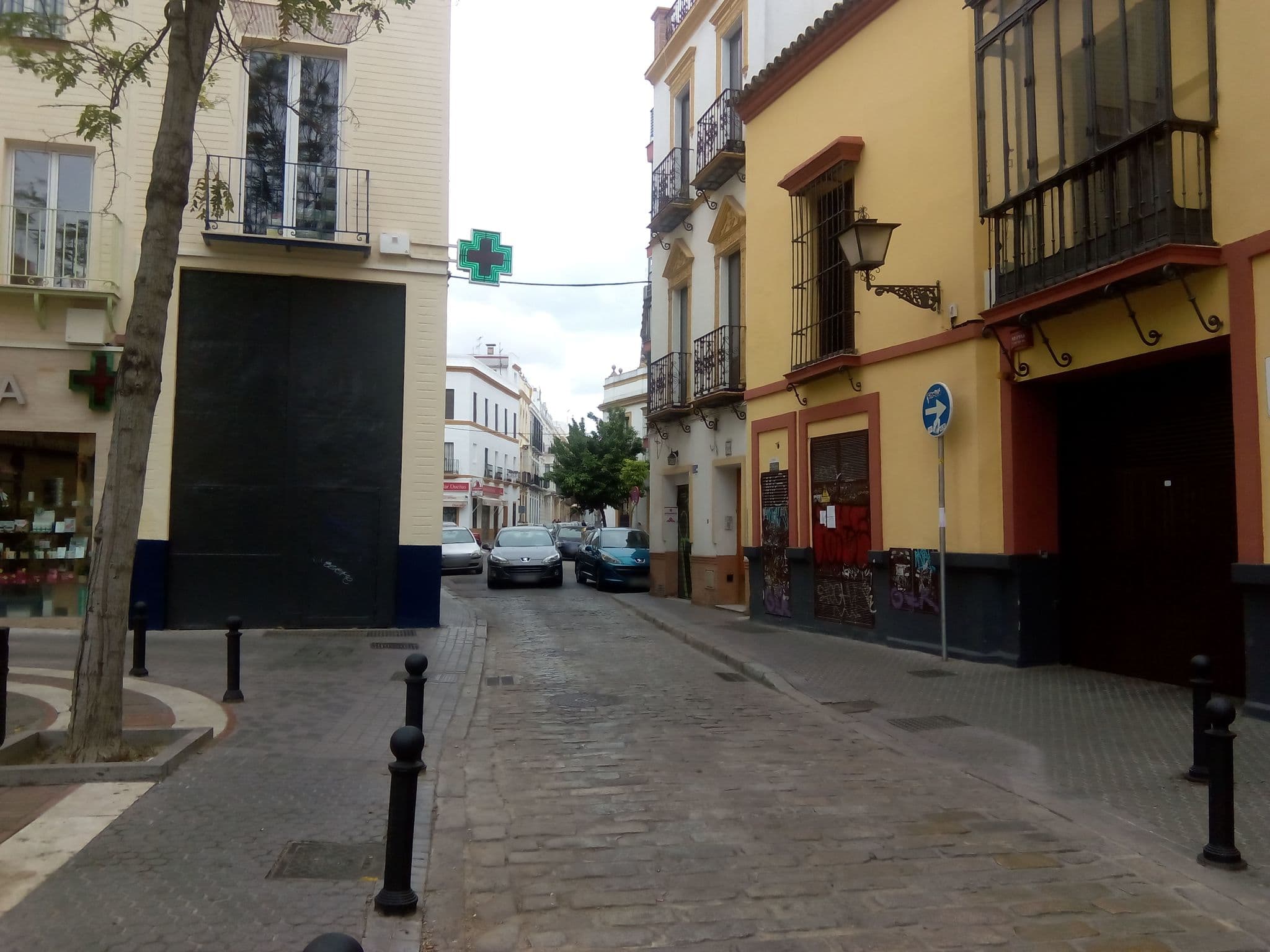 Street view near Leyenda del Hereje, Sevilla