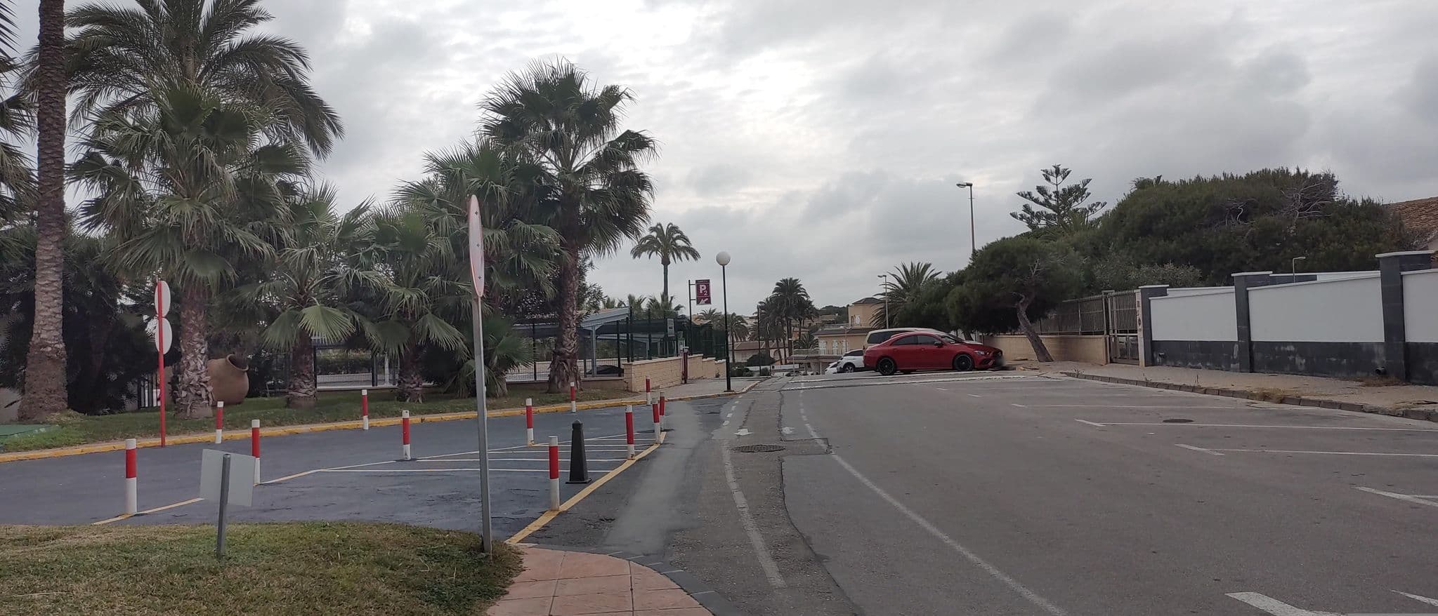 Street view near Hotel La Zenia, Torrevieja — © mapminik (CC BY-SA · Mapillary)