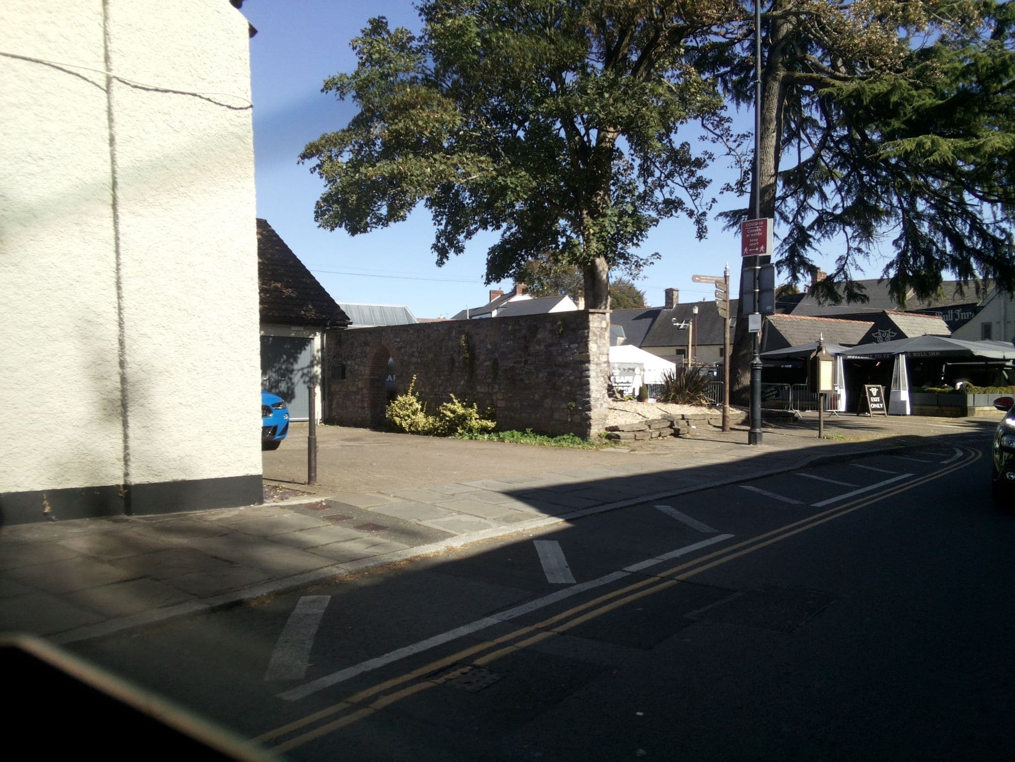 Street view near Ye Olde Bull Inn Accomodation, Caerleon — © southglos (CC BY-SA · Mapillary)