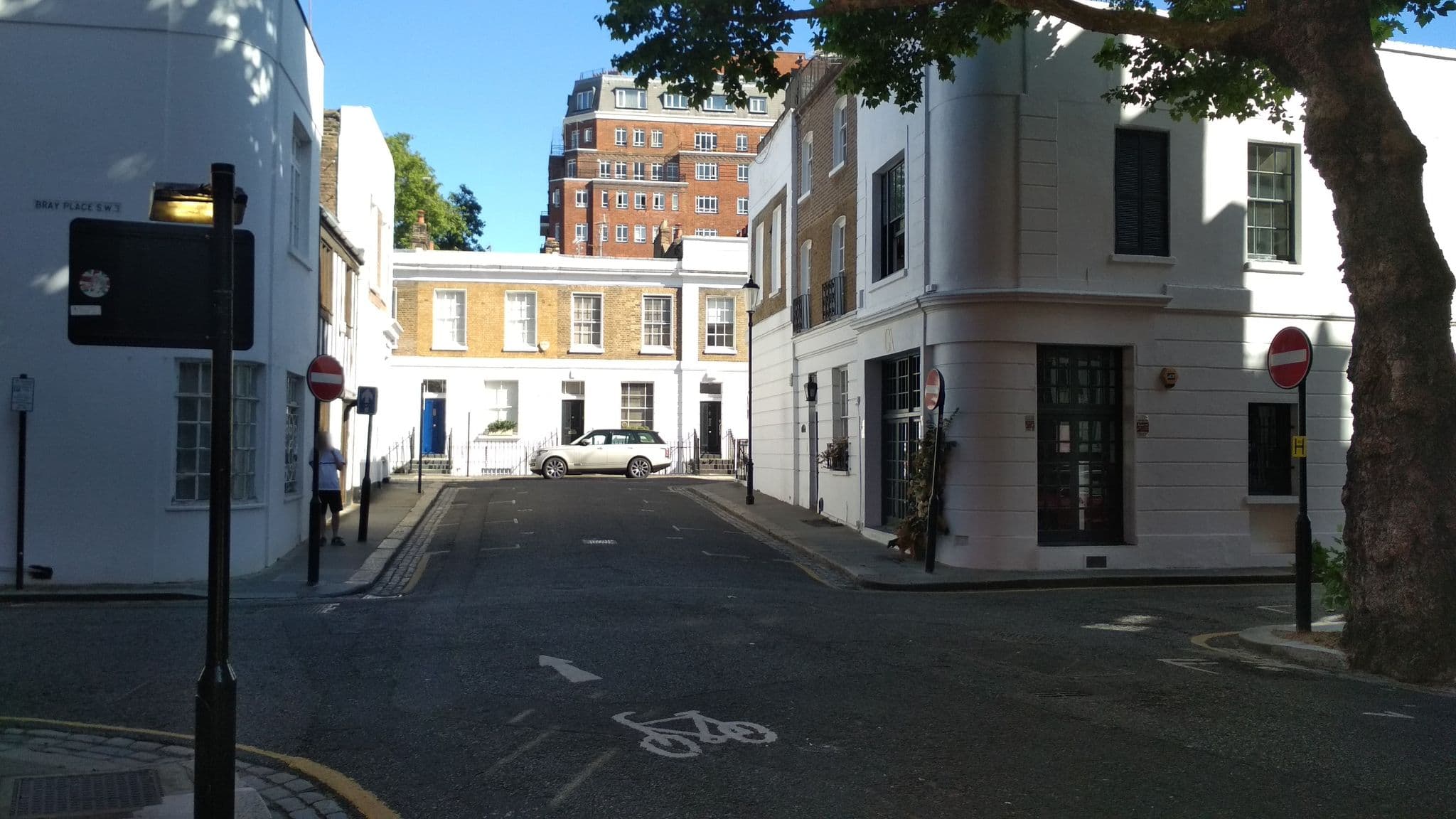 Street view near The Apartments, Chelsea — © martinshadok (CC BY-SA · Mapillary)