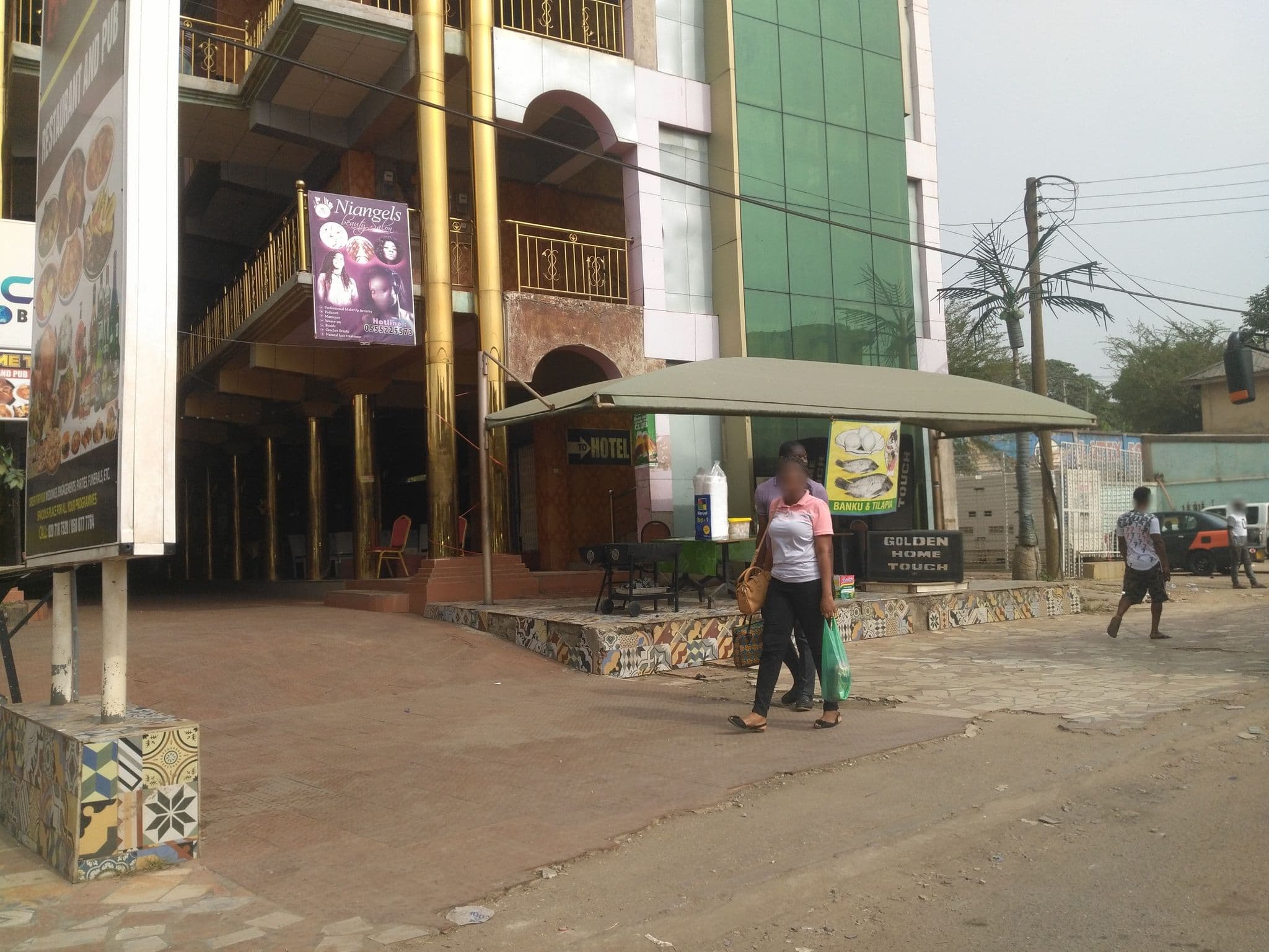 Street view near Golden Home Touch Hotel, Kumasi