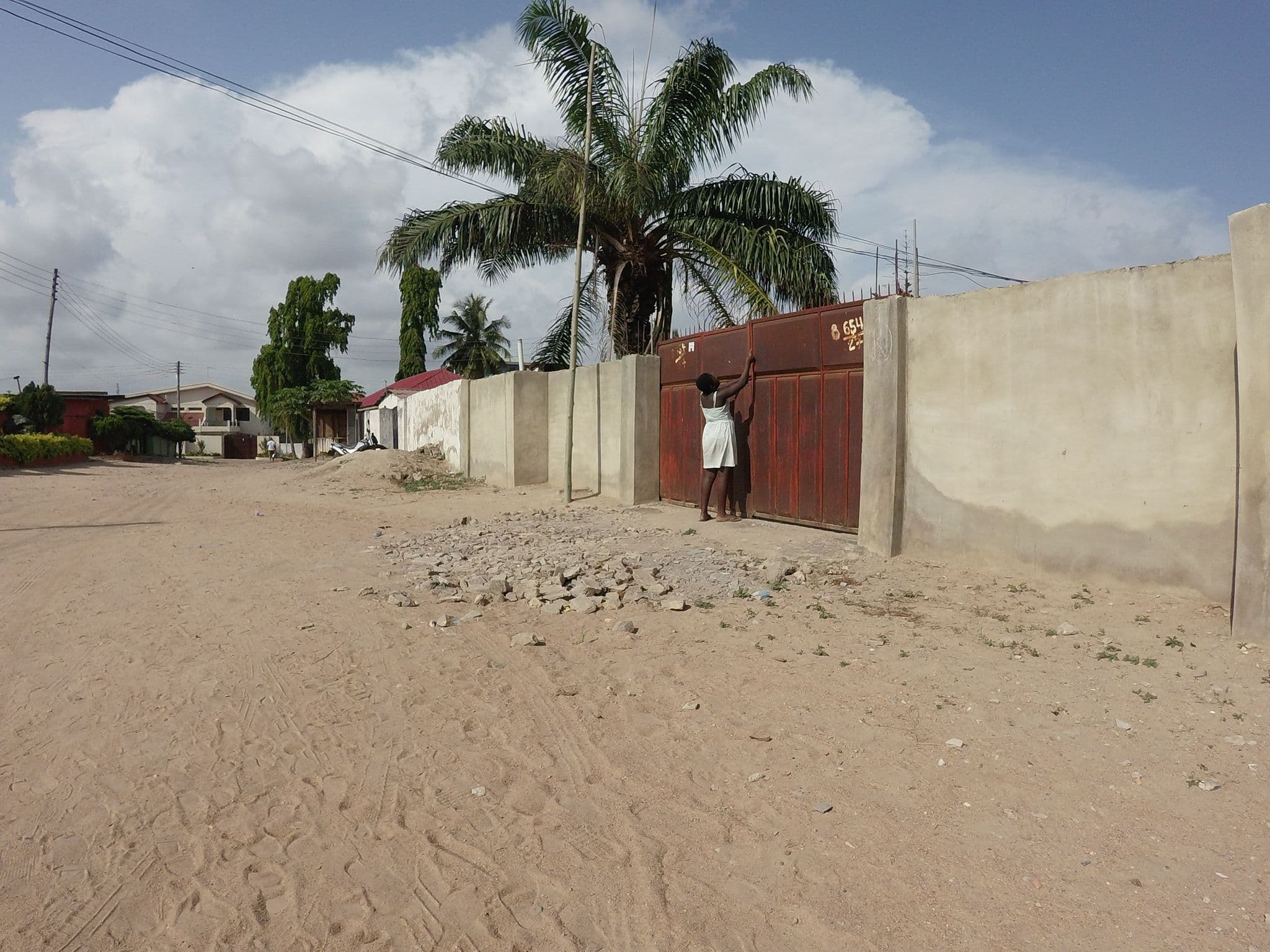 Street view near Ajope Lodge, New Achimota — © mawutor (CC BY-SA · Mapillary)