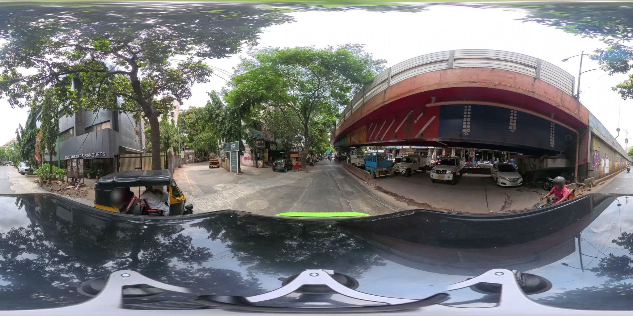 Street view near Royal Inn, Thāne — © skysign (CC BY-SA · Mapillary)