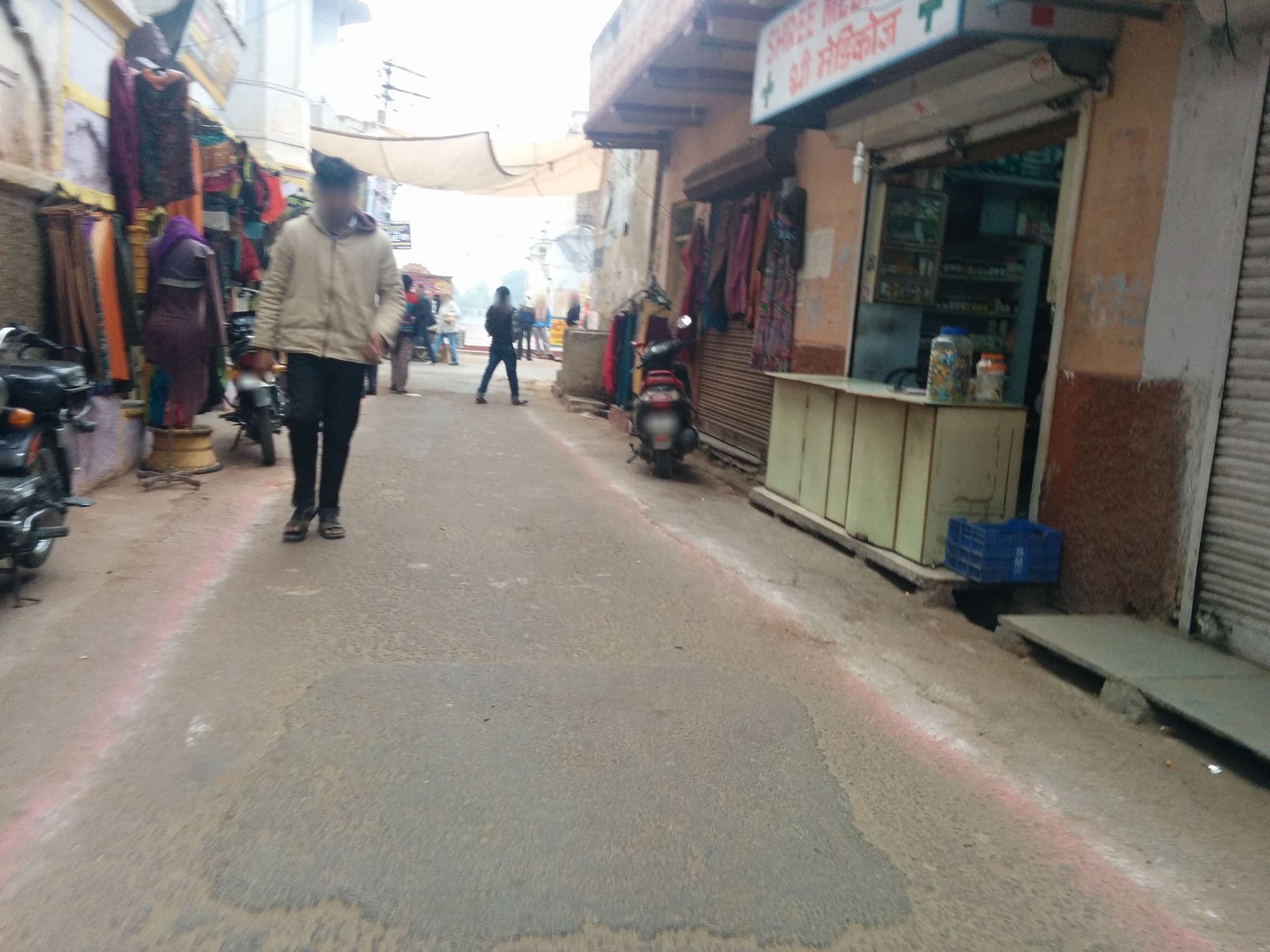 Street view near The Sixth Sense;Hotel Amar, Pushkar — © sashazykov (CC BY-SA · Mapillary)