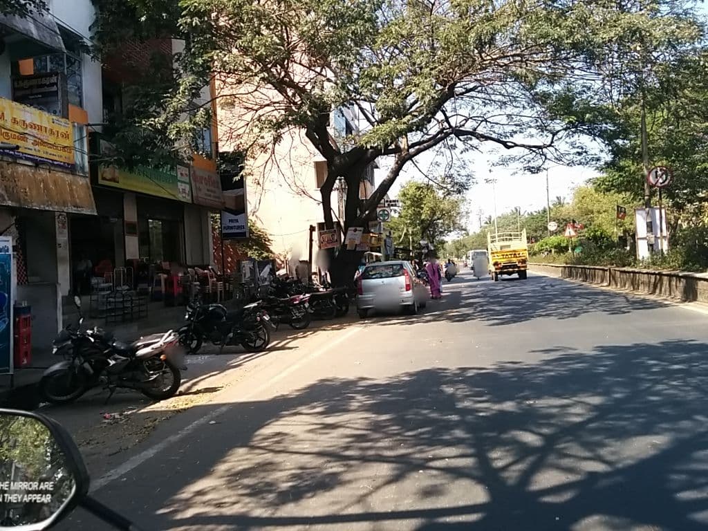 Street view near Hotel D' Europe, Gundupālaiyam — © sashazykov (CC BY-SA · Mapillary)