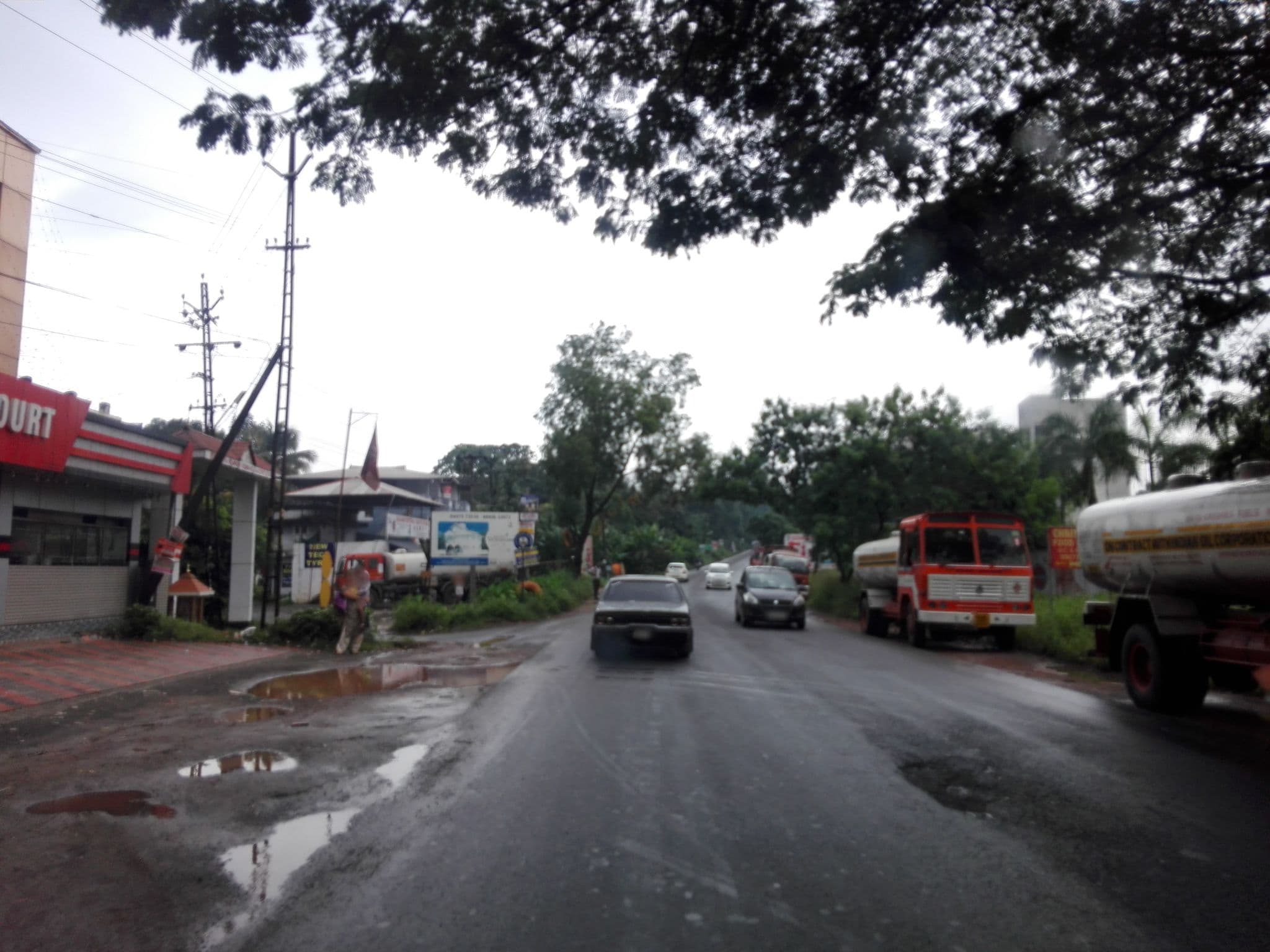 Street view near chaithram food court, Kakkanad — © arun6723 (CC BY-SA · Mapillary)