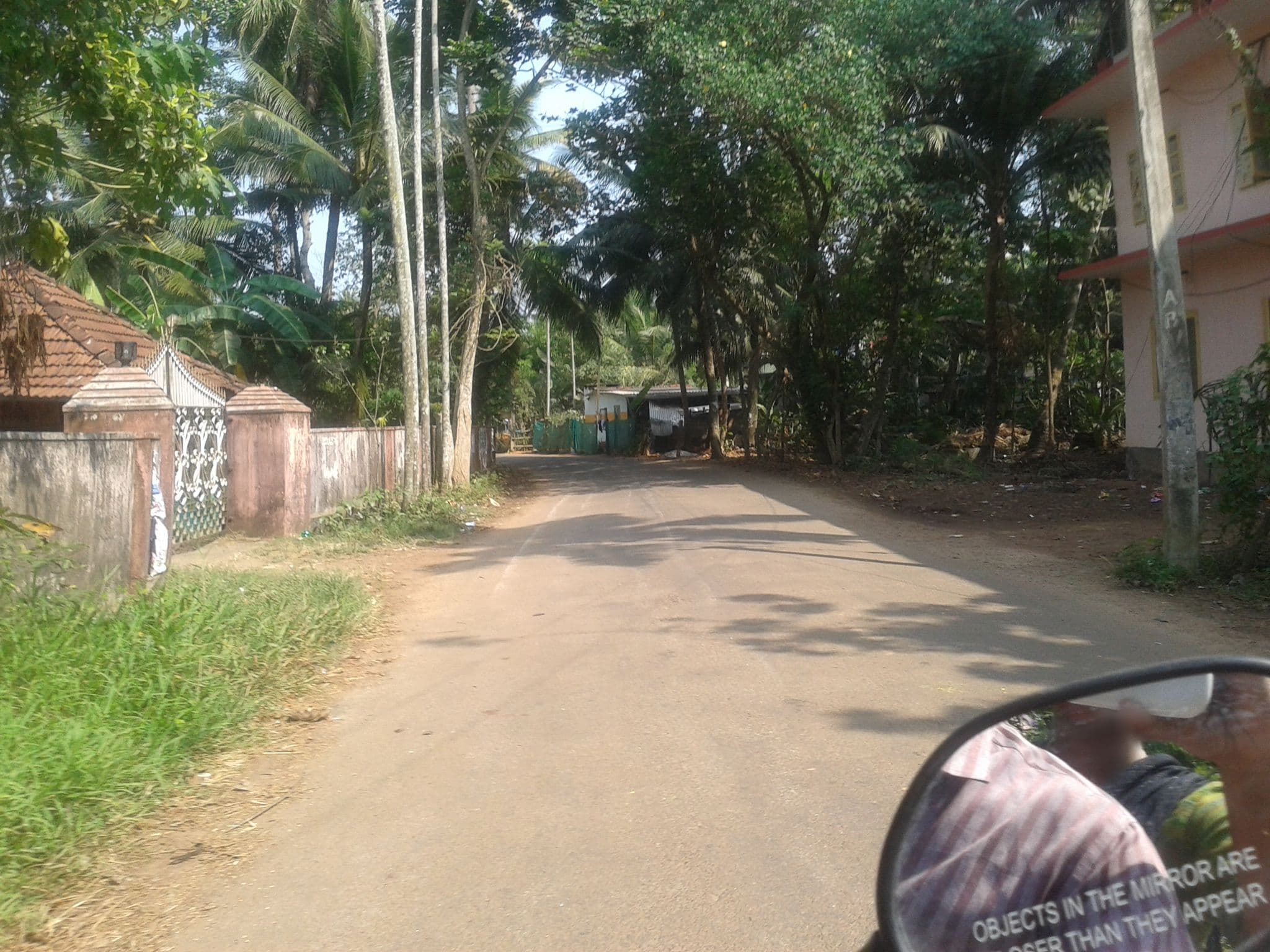 Street view near St mathews hostel, Changanācheri — © lidiya (CC BY-SA · Mapillary)