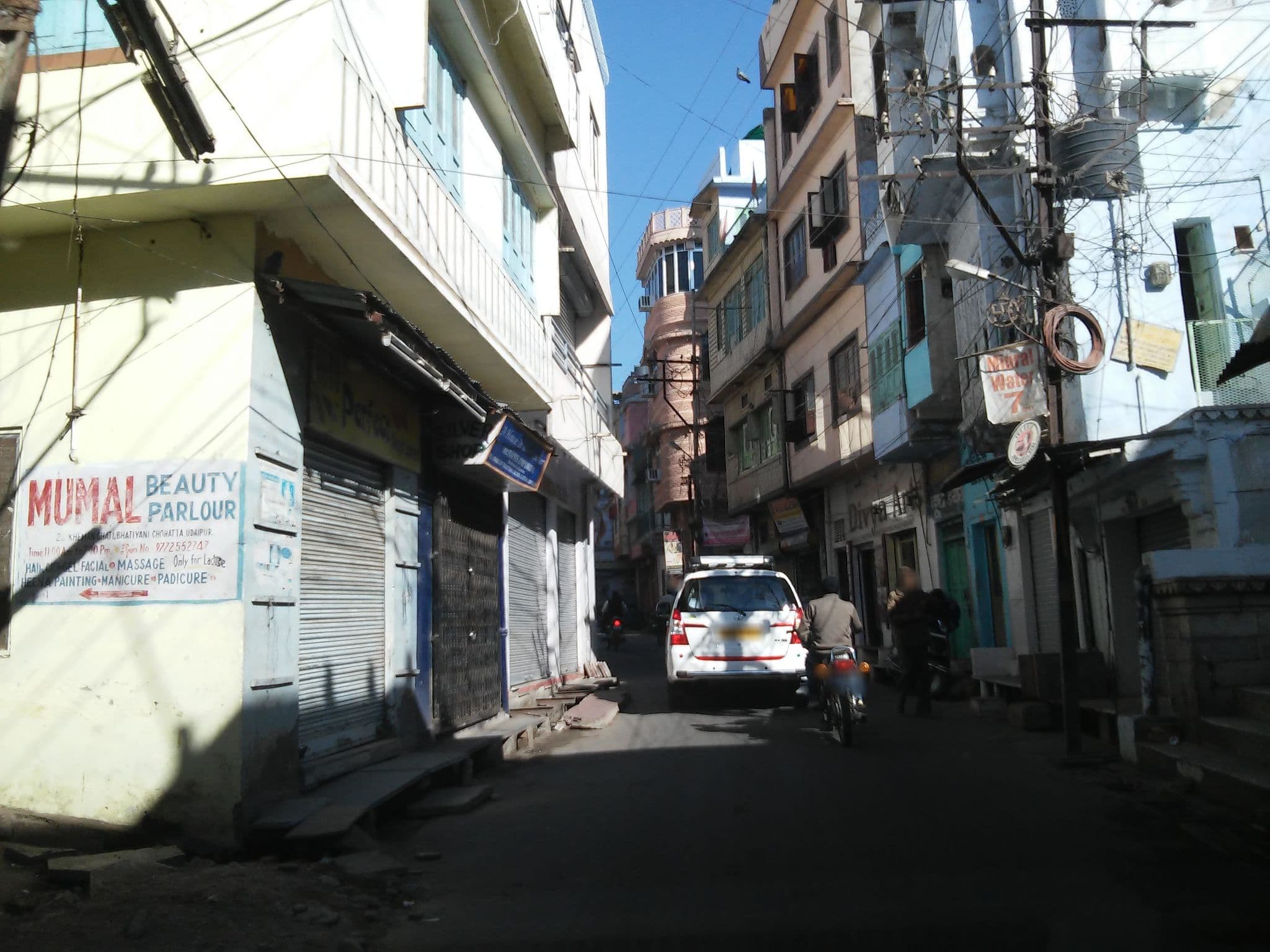 Street view near Moon Flower, Udaipur