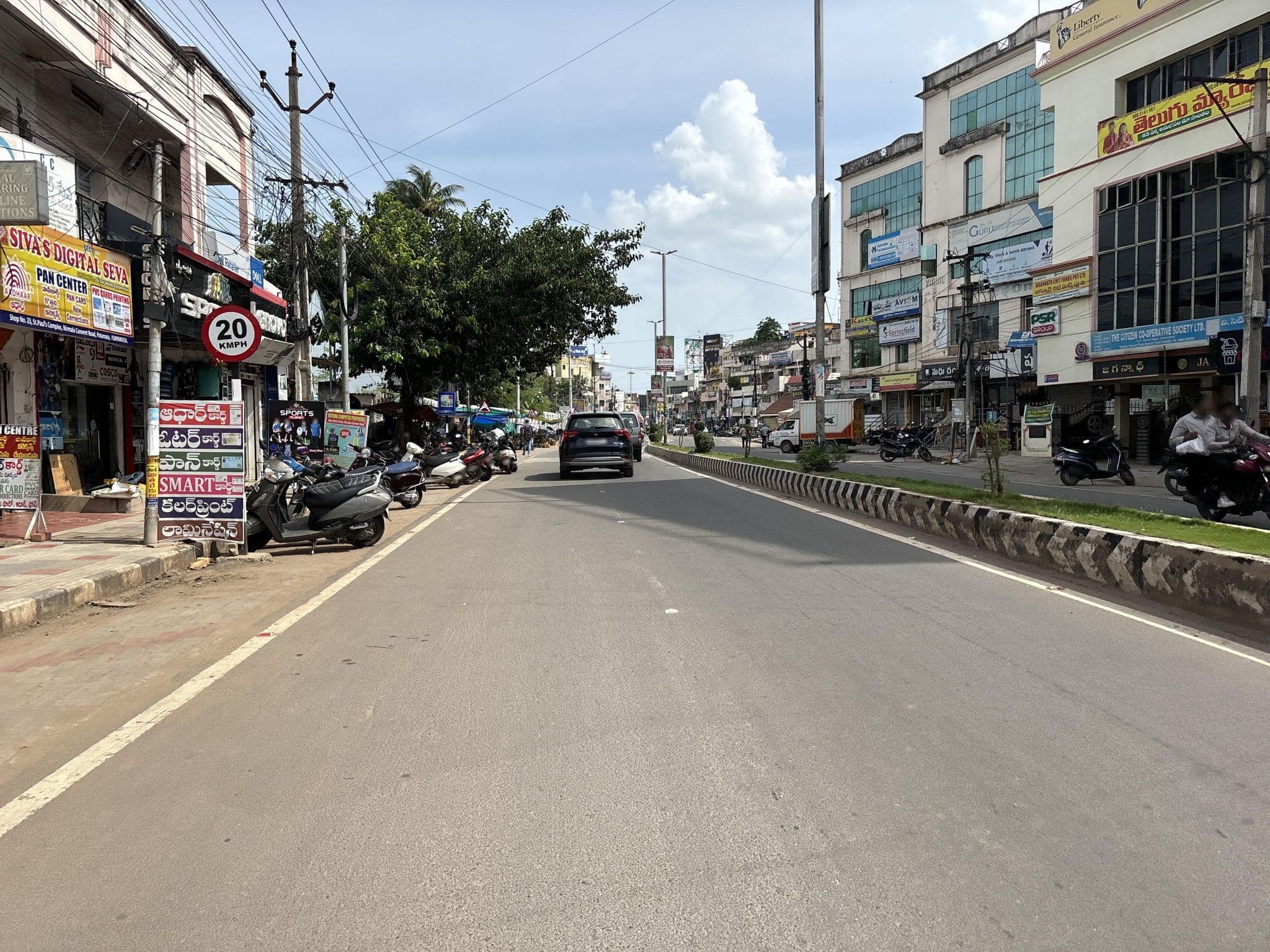 Street view near Hotel Thyag Inn, Vijayawada — © Manish_Desireddi (CC BY-SA · Mapillary)