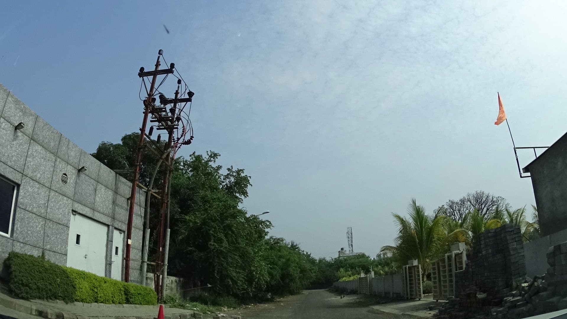 Street view near Radisson Blu Hotel Nagpur, Nagpur — © geohacker (CC BY-SA · Mapillary)