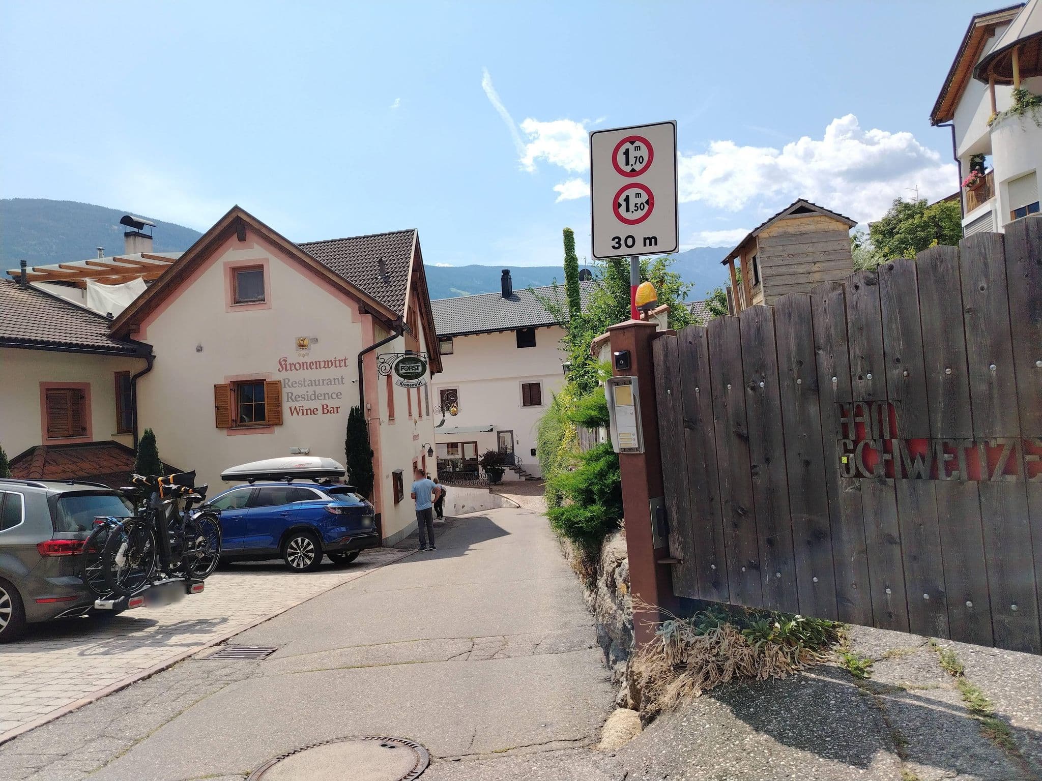Street view near Kronenwirt, Parcines — © Brown69 (CC BY-SA · Mapillary)