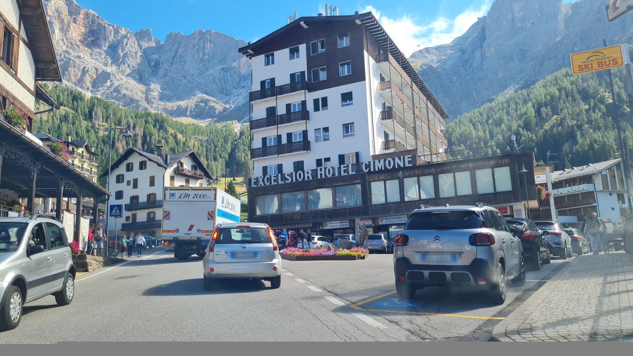 Street view near Hotel Margherita, Tonadico — © laniuscollurio (CC BY-SA · Mapillary)