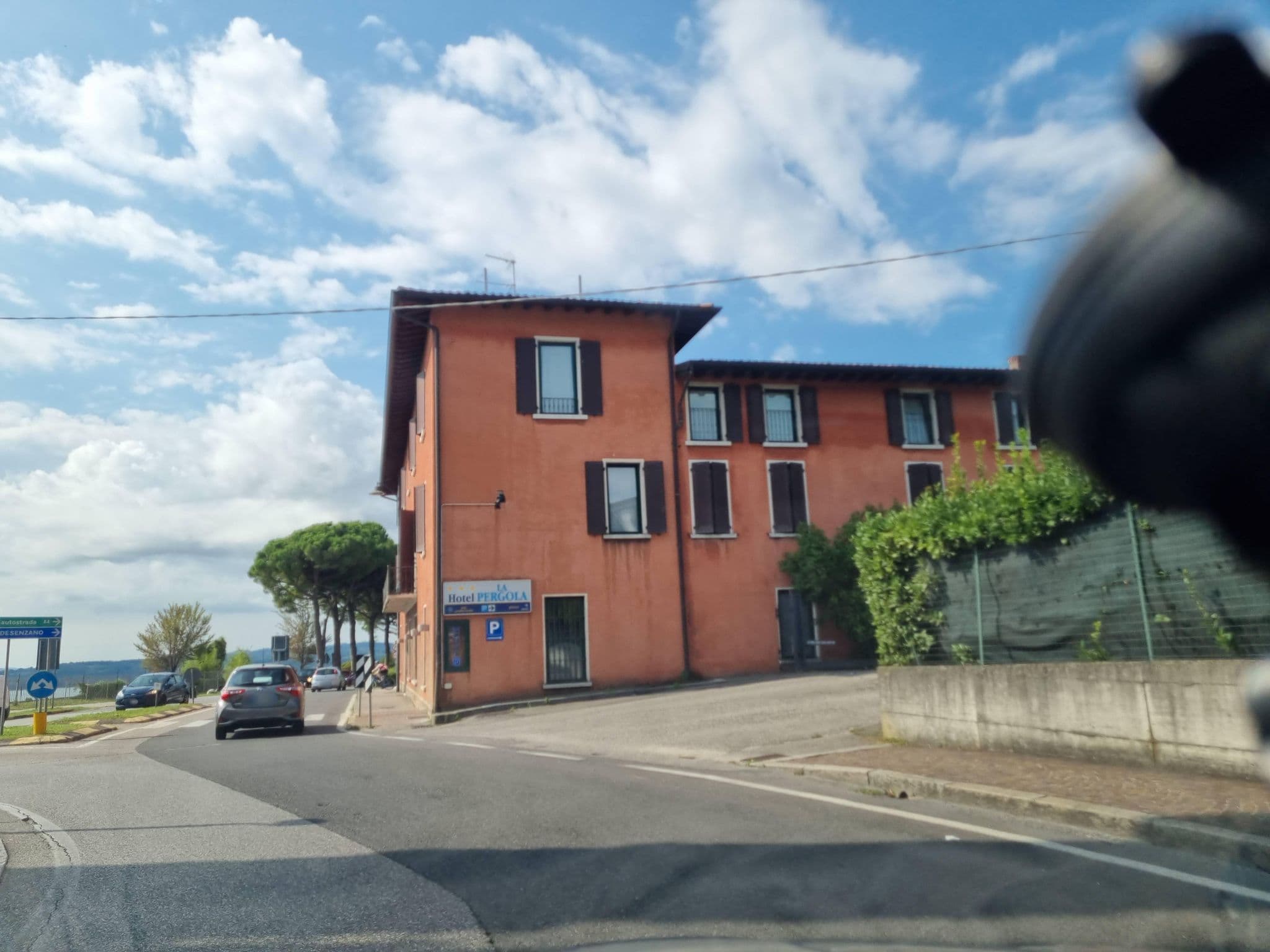 Street view near Hotel La pergola, Moniga del Garda — © dsmm (CC BY-SA · Mapillary)
