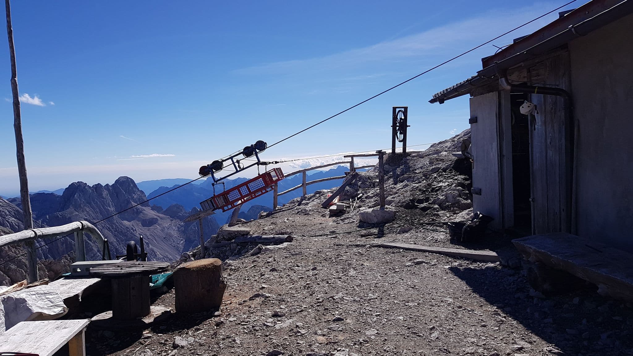 Street view near Rifugio Maria Vittoria Torrani, Cencenighe Agordino — © igorzo (CC BY-SA · Mapillary)