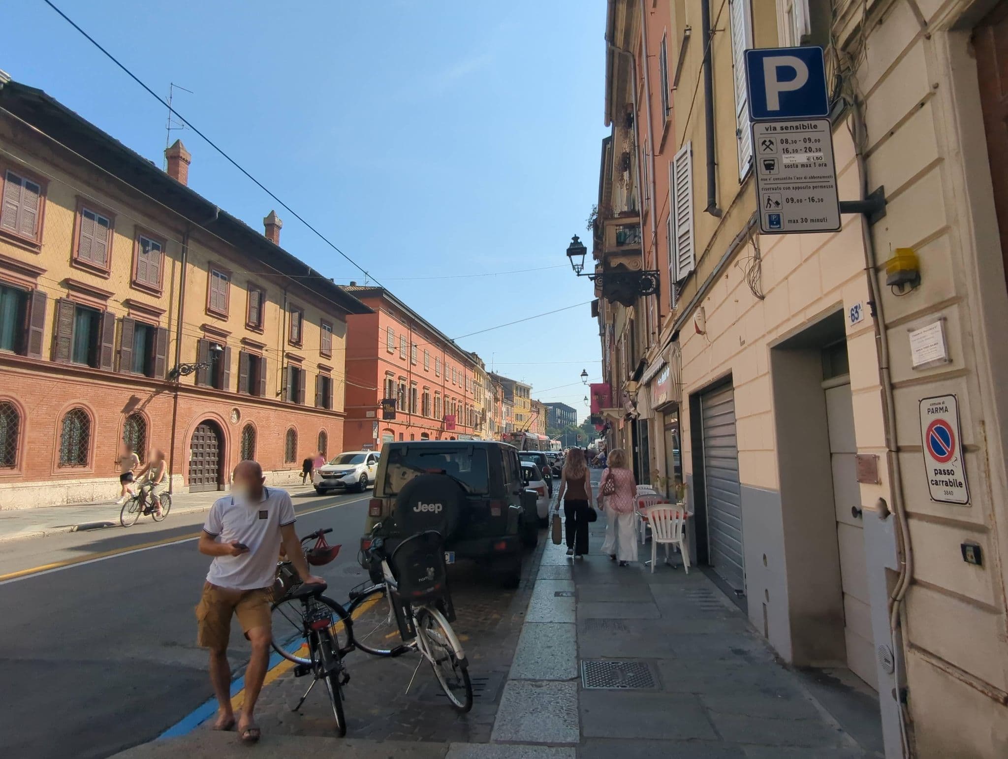Street view near Parizzi Suite e residence, Parma — © aniskoutsi (CC BY-SA · Mapillary)