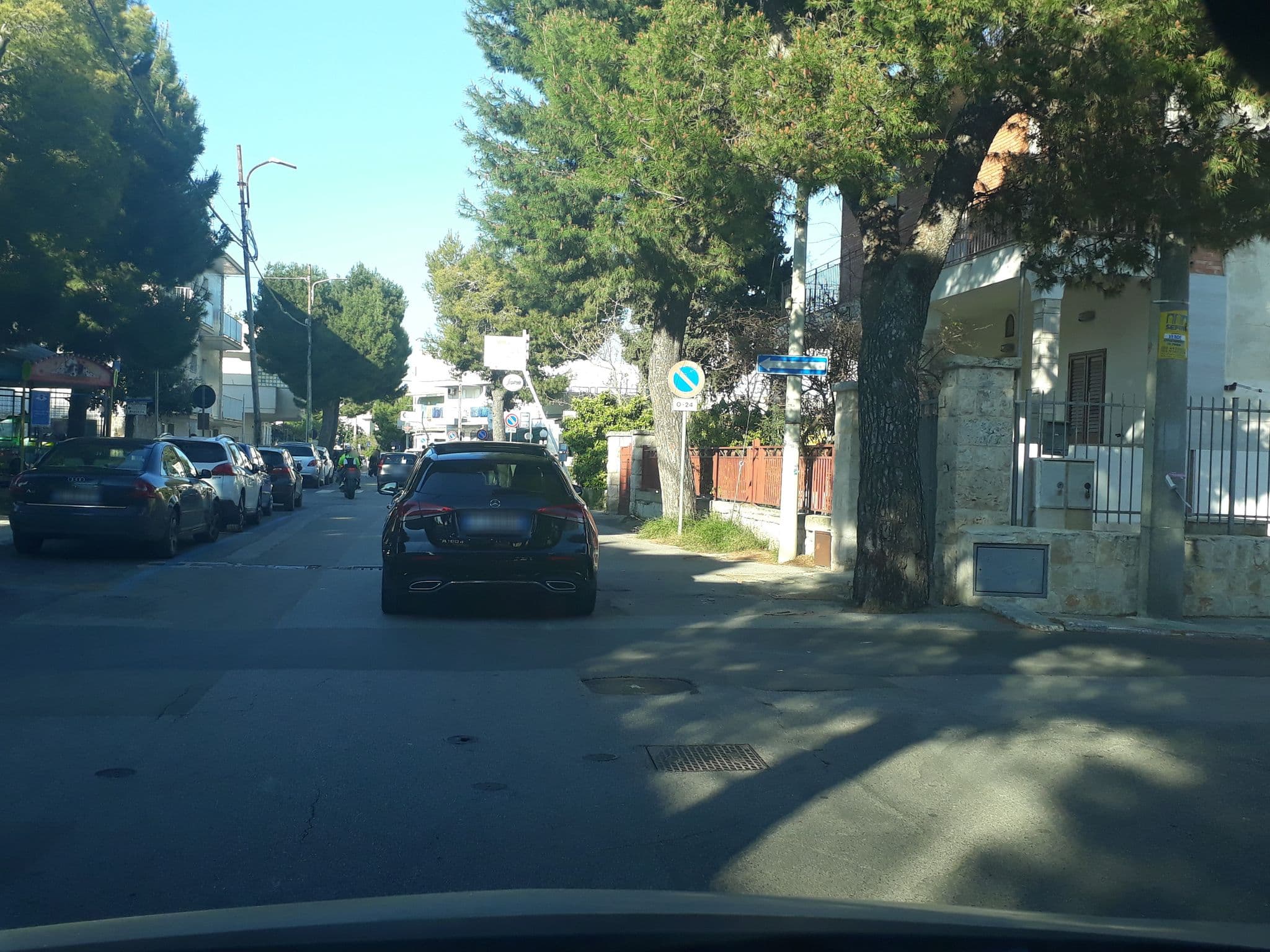 Street view near Torre Canne, Pezze di Greco — © spike73 (CC BY-SA · Mapillary)