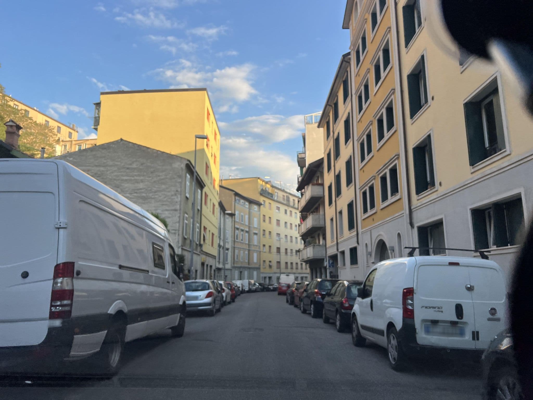 Street view near Residence Rialto, Trieste — © igorzo (CC BY-SA · Mapillary)