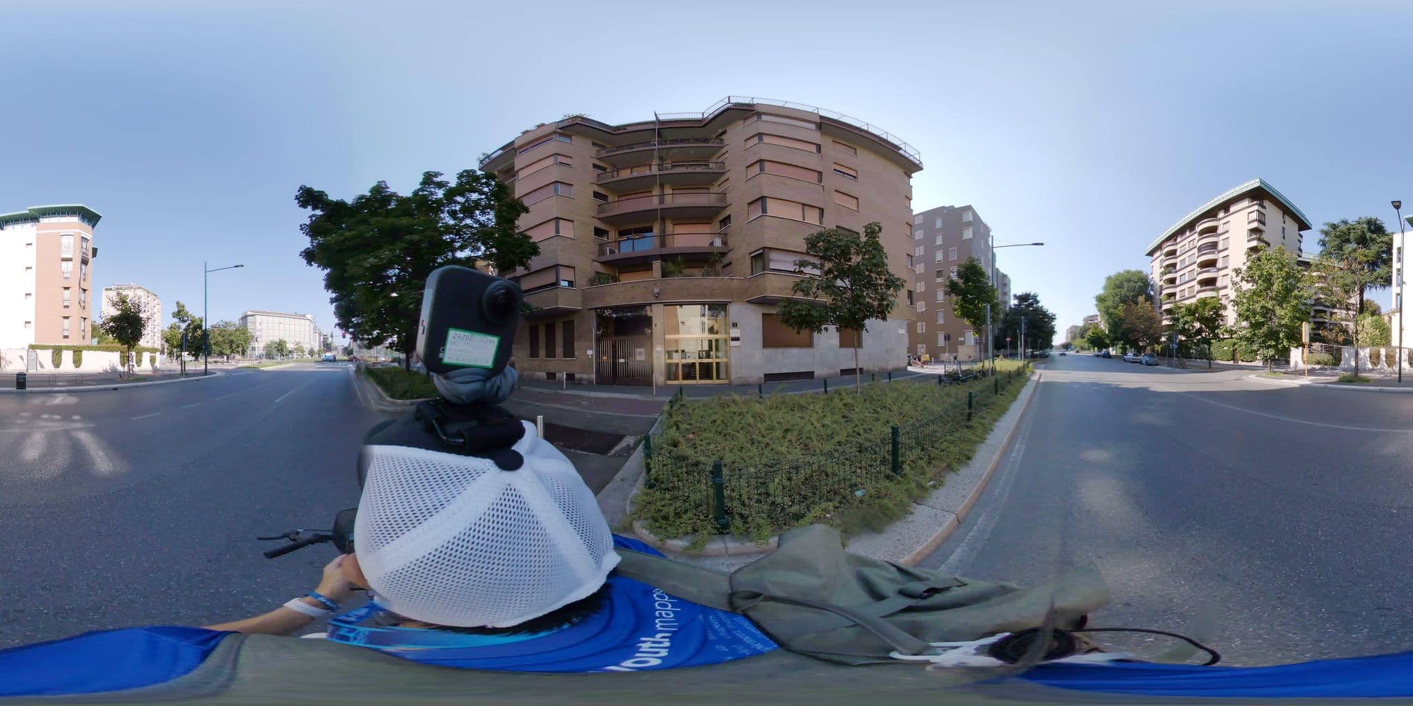 Street view near Residence Le Corti, Chinatown — © mapconcierge (CC BY-SA · Mapillary)