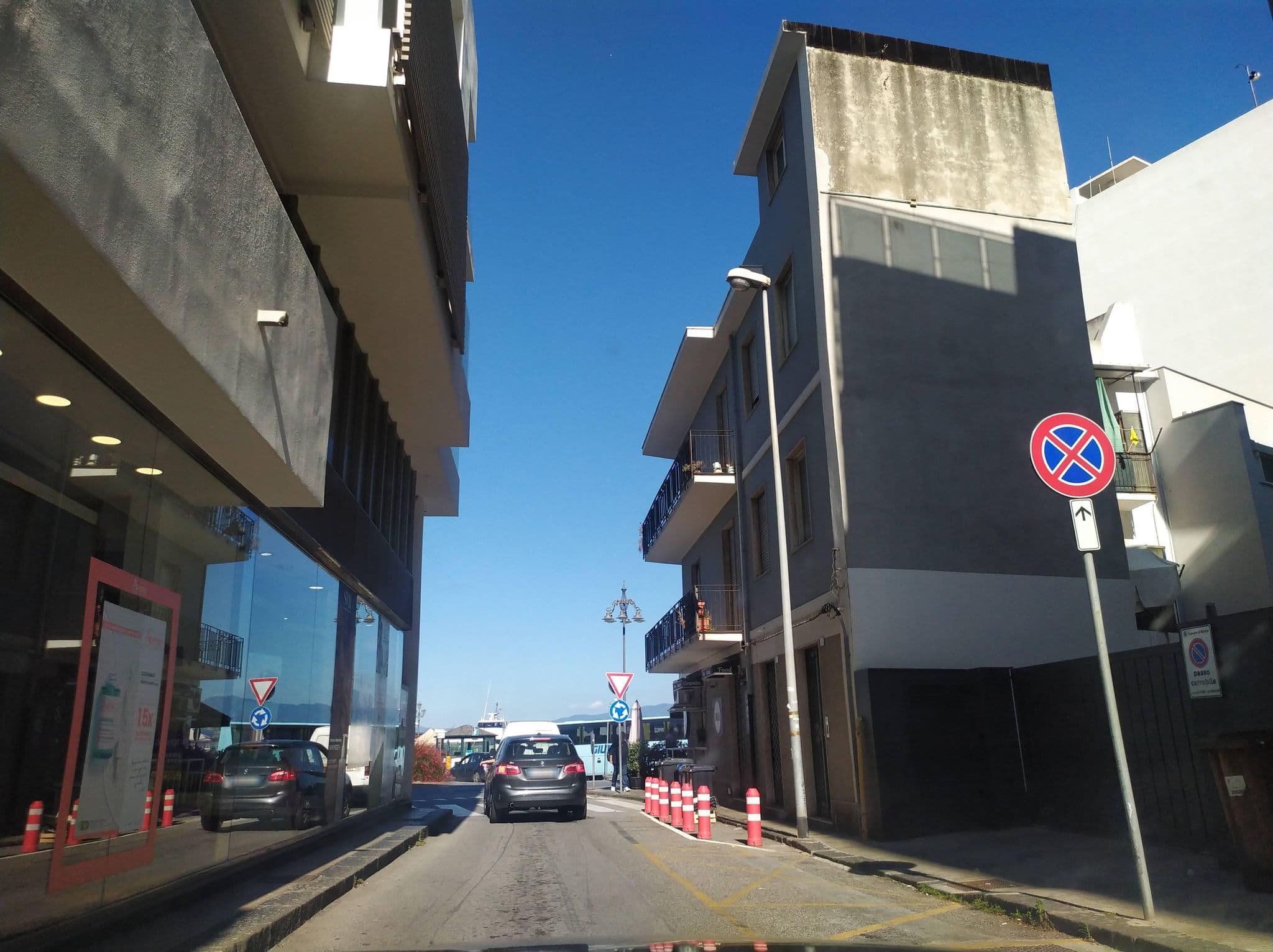 Street view near Varadero, Milazzo — © mcosm (CC BY-SA · Mapillary)